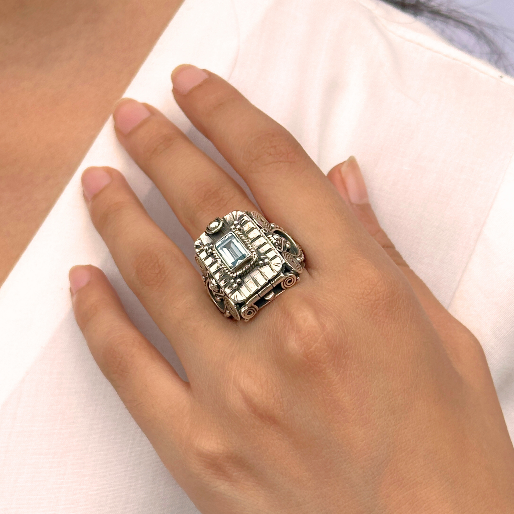 Tala Gemstone Openable Silver 925 Ring