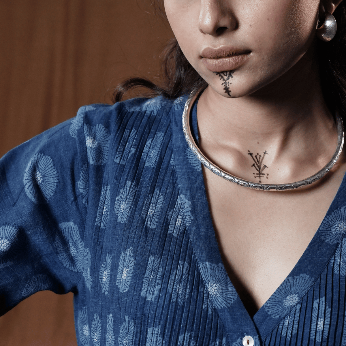 Aabha Garnet Silver 925 Hasli Necklace