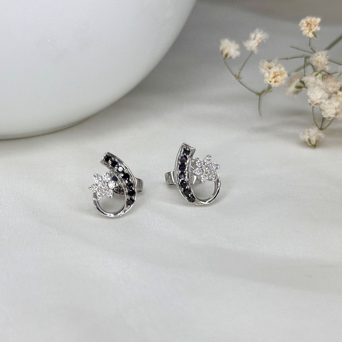 Coma Silver 925 Diamond Stud Earrings