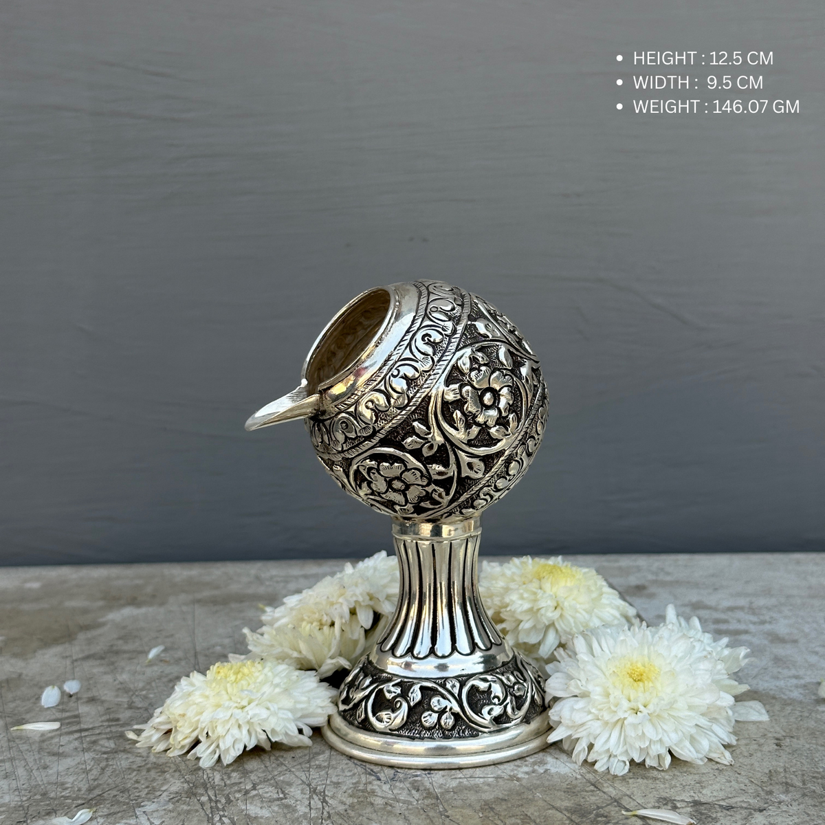 Antique Silver 925 Floral Pot Designed Ashtray