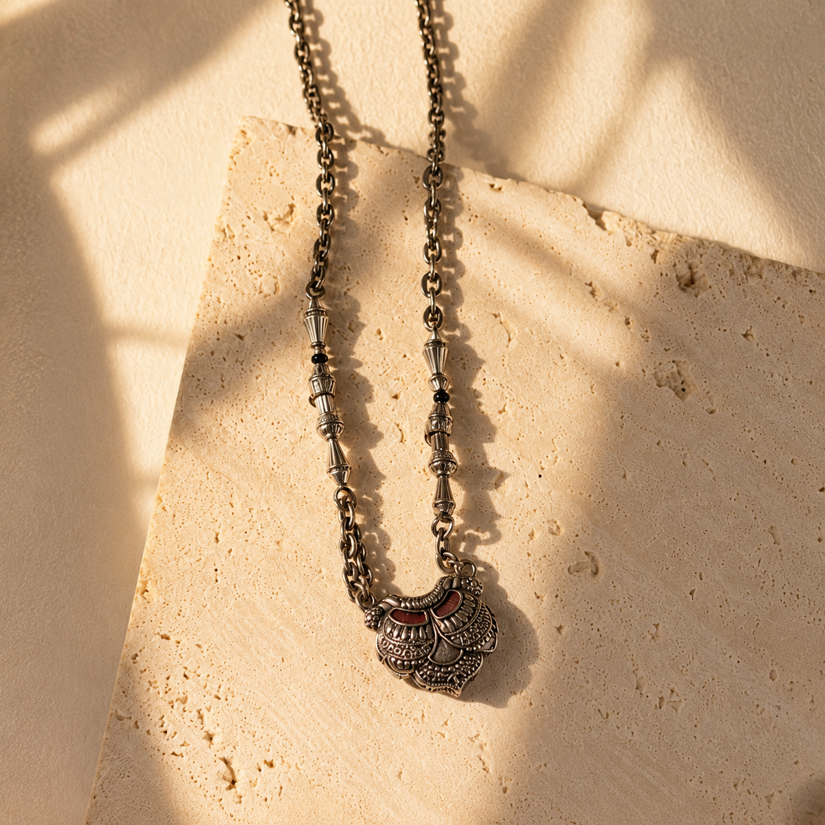 Shwana Silver Pendant Necklace