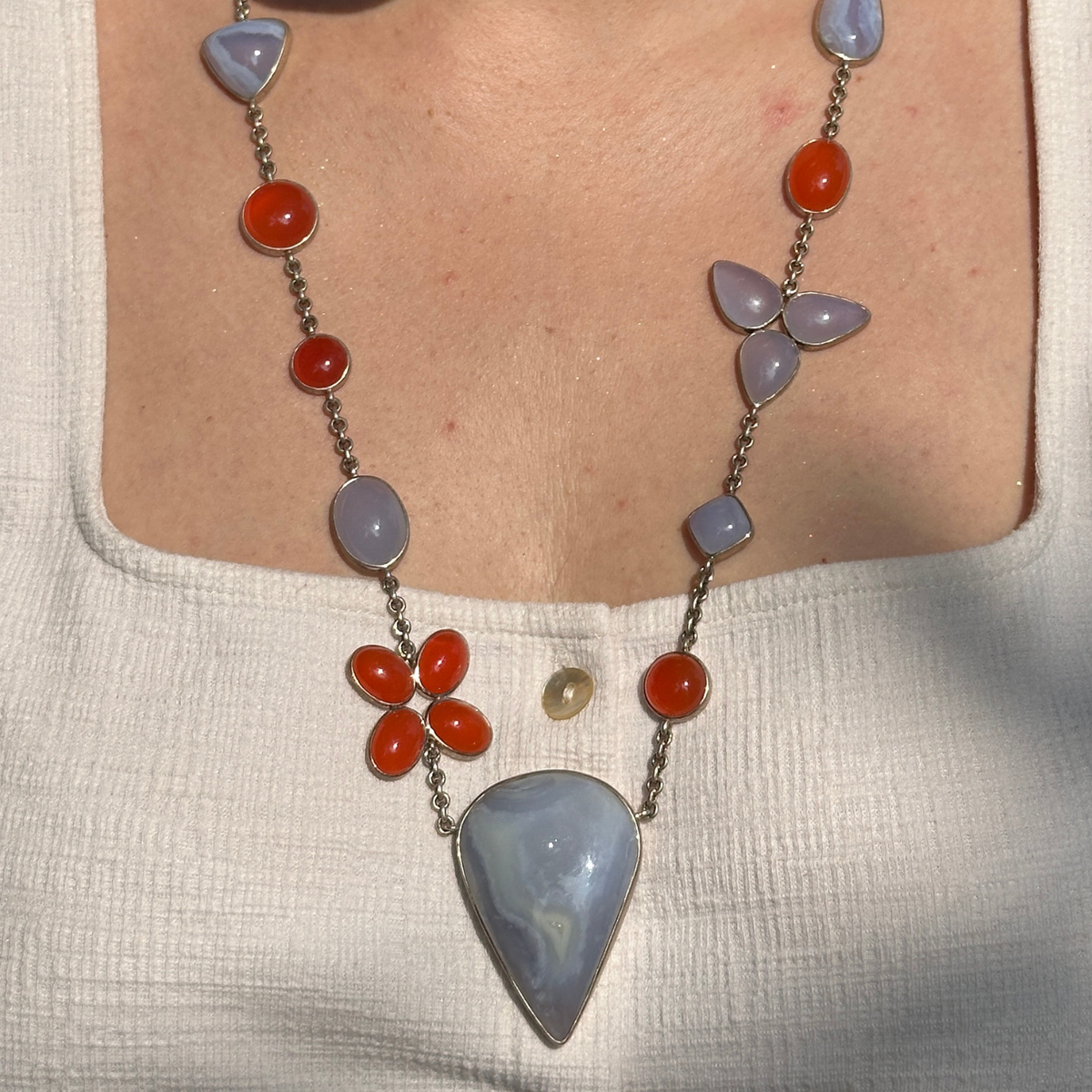 Silver 925 Necklace with Chalcedony and Carnelian
Silver jewelry
silver Necklace