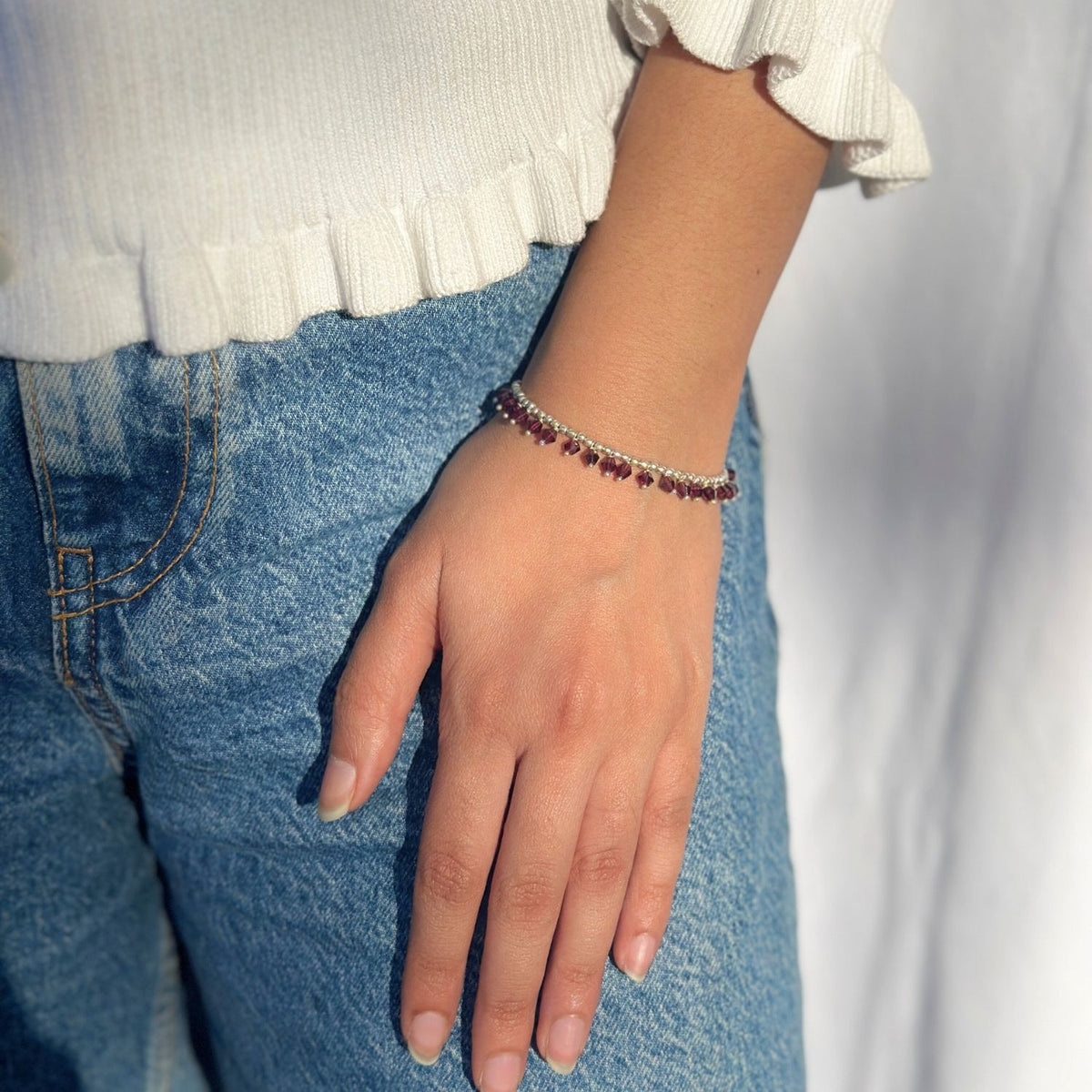 Garnet silver 925 bracelet for women
Natural garnet gemstone silver bracelet
Red garnet 925 sterling silver bracelet