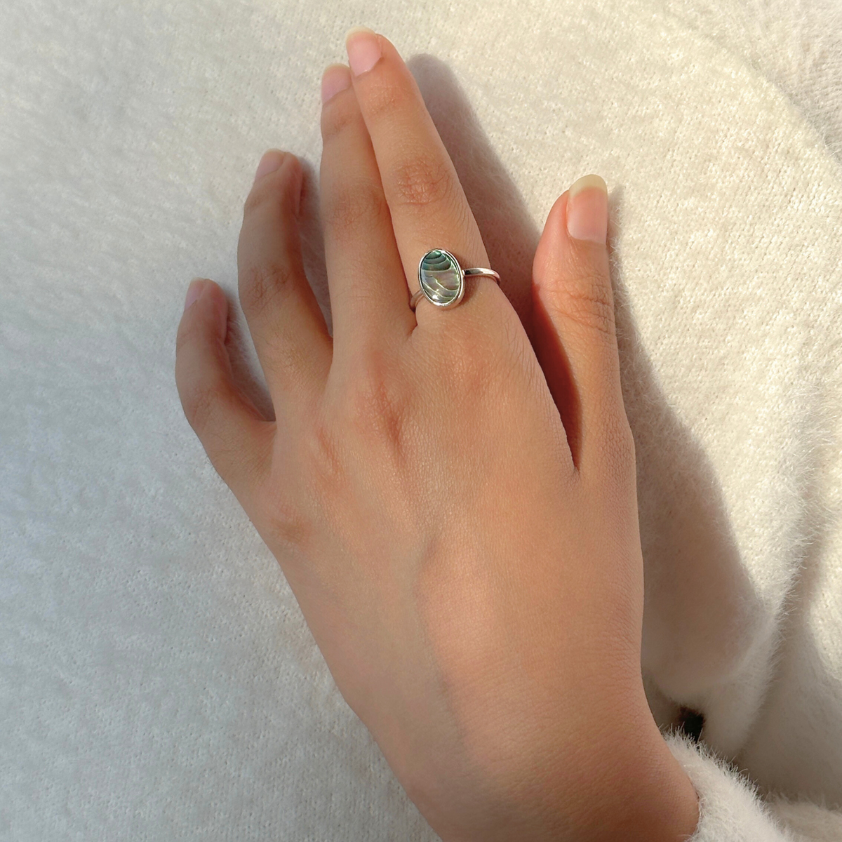 Abalone silver 925 ring for women
Natural abalone shell silver ring
Abalone 925 sterling silver ring
Minimal Ring
Ring for daily wear
Silver Ring