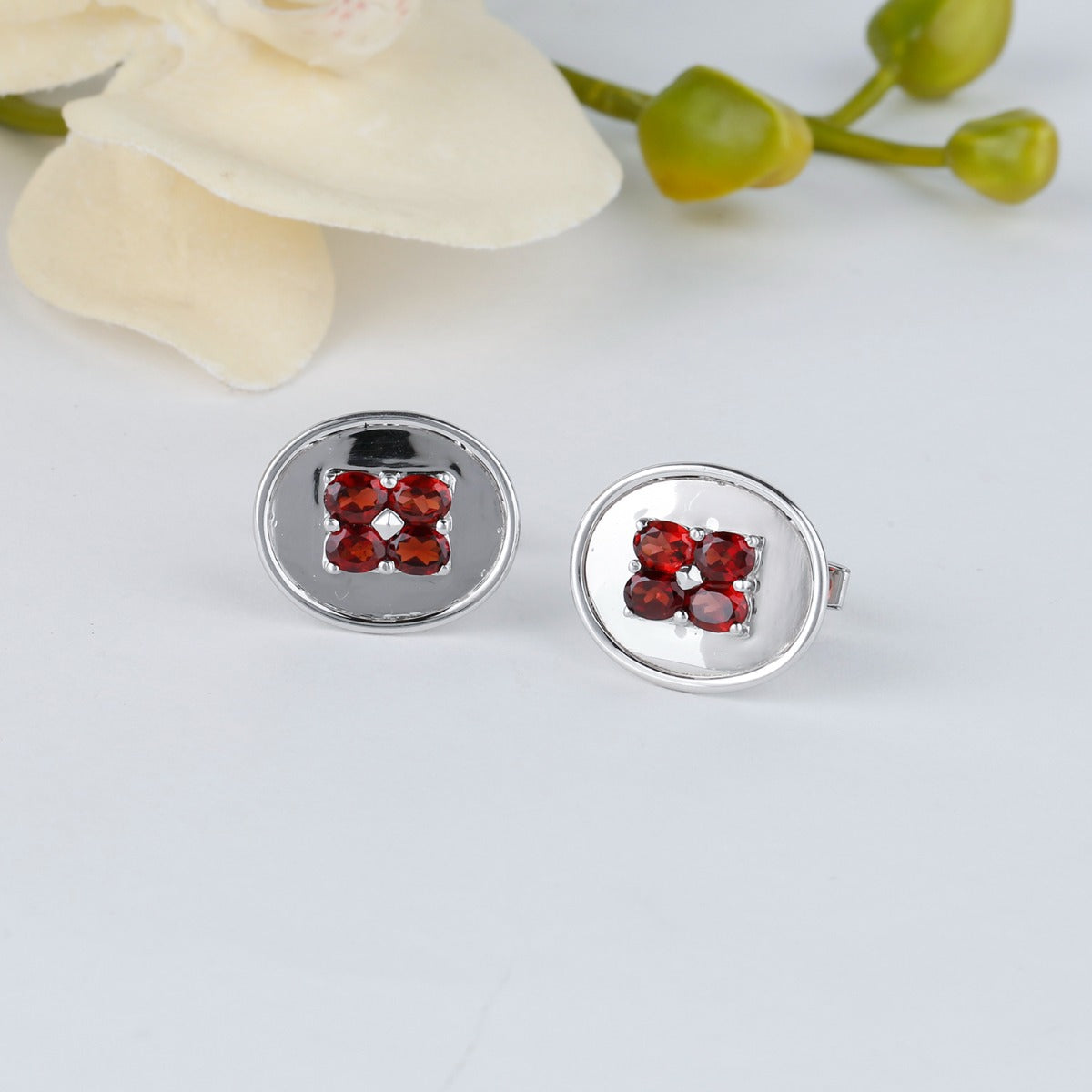 Fascinating Garnet Silver Cufflinks