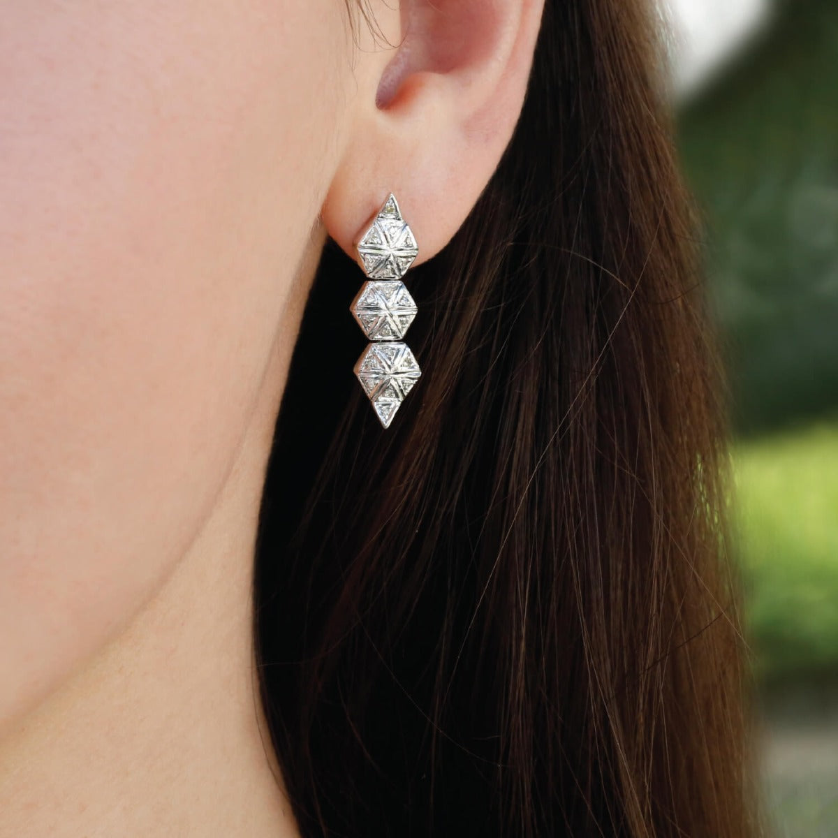 diamond earrings, silver diamond earrings, diamond silver earrings, luxurious earrings, white earrings, silver white earrings, white silver earrings, hexagonal earrings, hexagonal diamond earrings, diamond studs, silver diamond studs