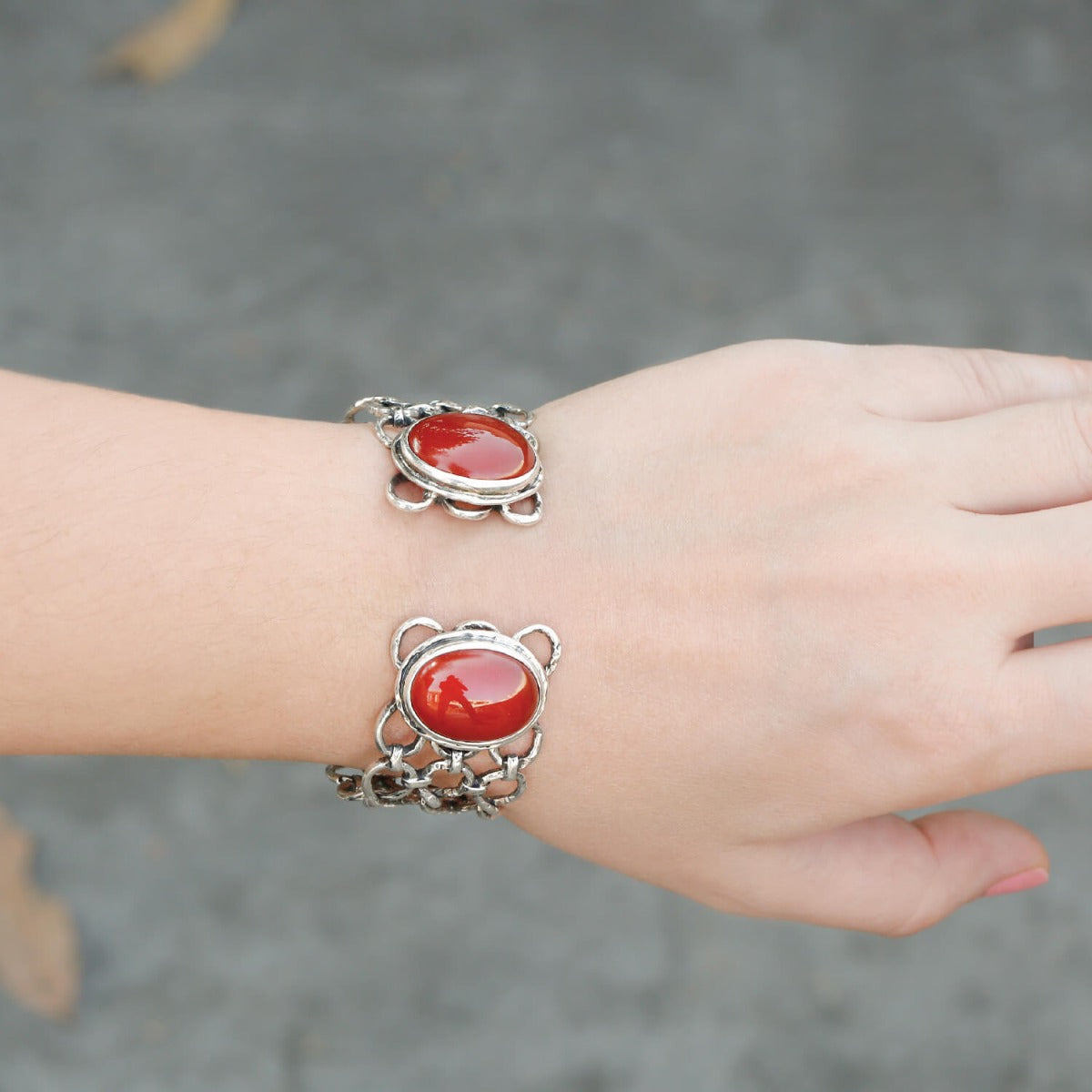 silver handcuff, sterling silver handcuff, carnelian handcuff, carnelian silver handcuff, orange handcuff, orange silver handcuff, silver orange handcuff, silver cuff, carnelian cuff, wire handcuff, wired cuff, silver wire handcuff