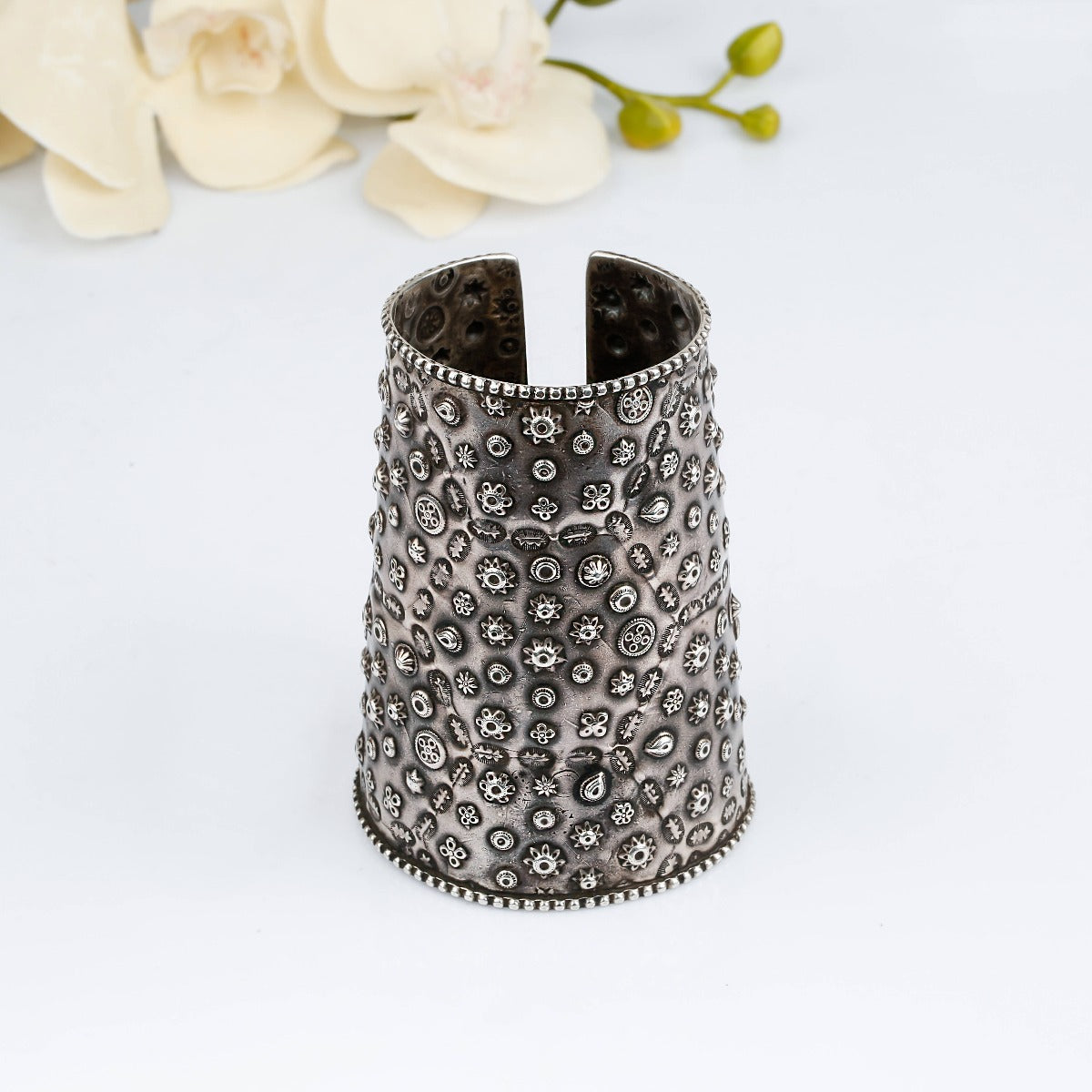 Purat Silver Hand Cuff