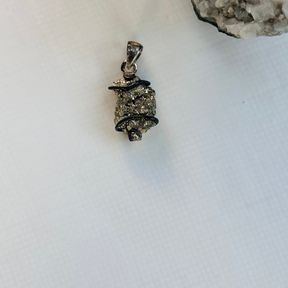 Brill Gun Metal Silver 925 Pendant