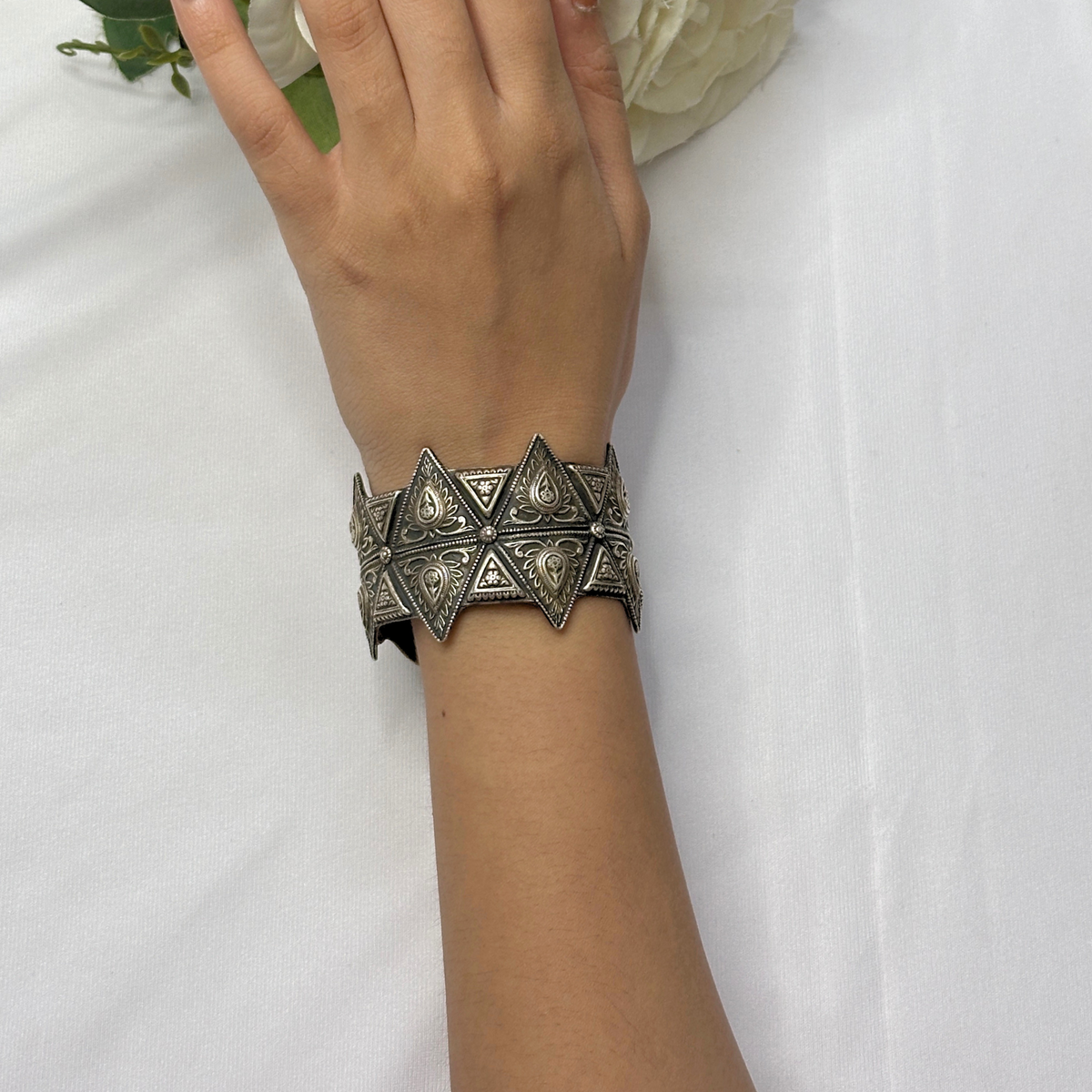 Meera Traditional Silver 925 Cuff Bangle