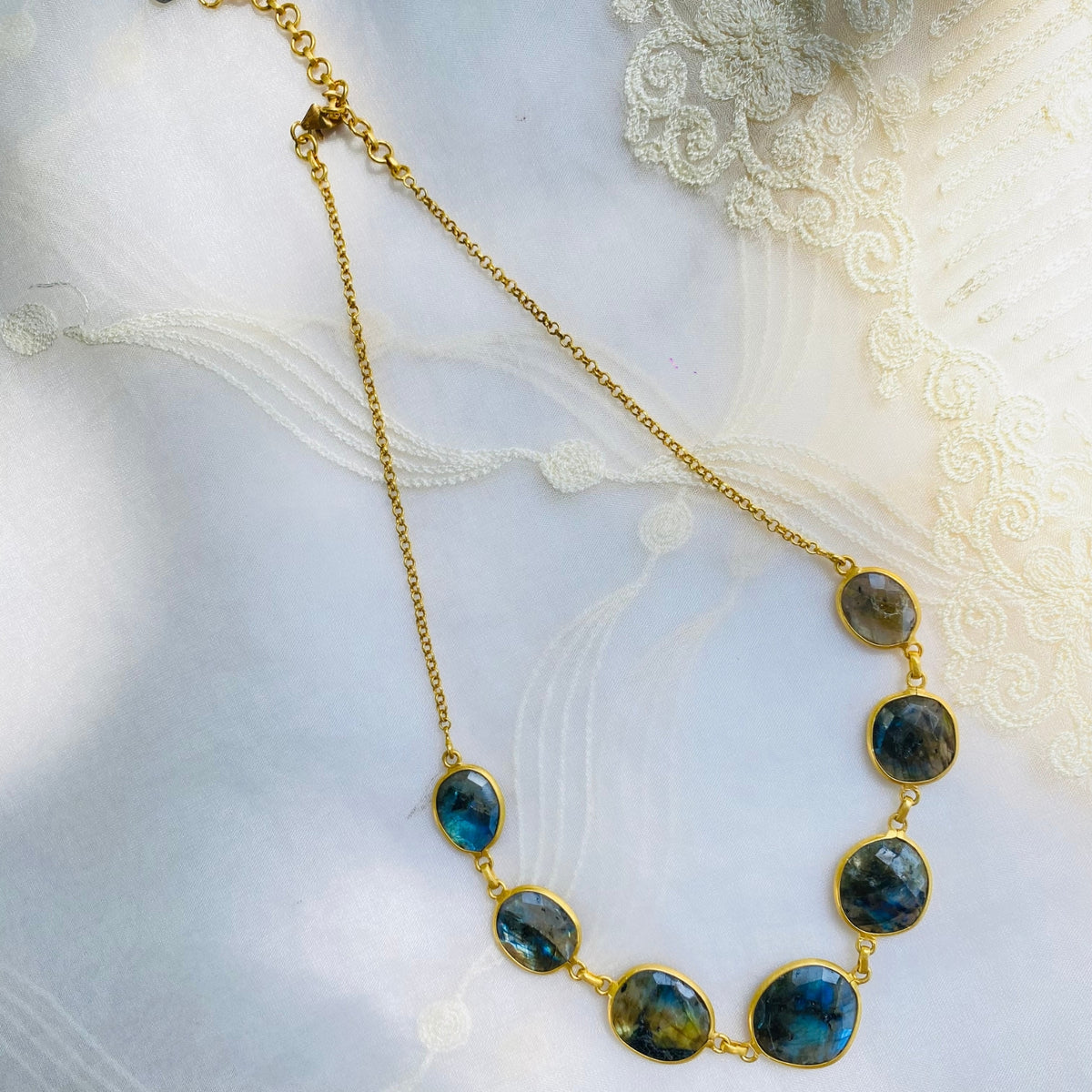 Yaqoot Labradorite Necklace