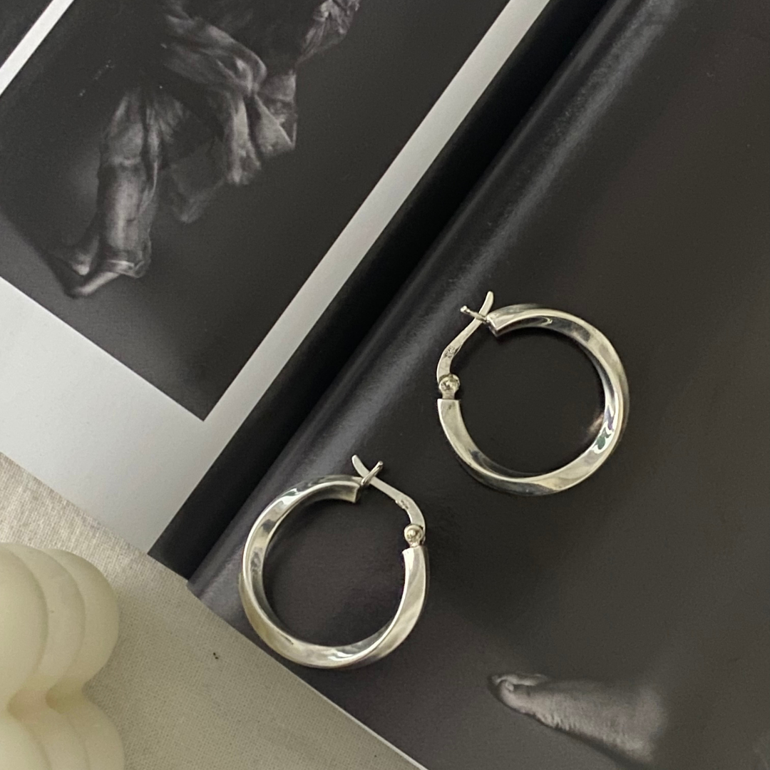 Twirl Silver Hoop Earings