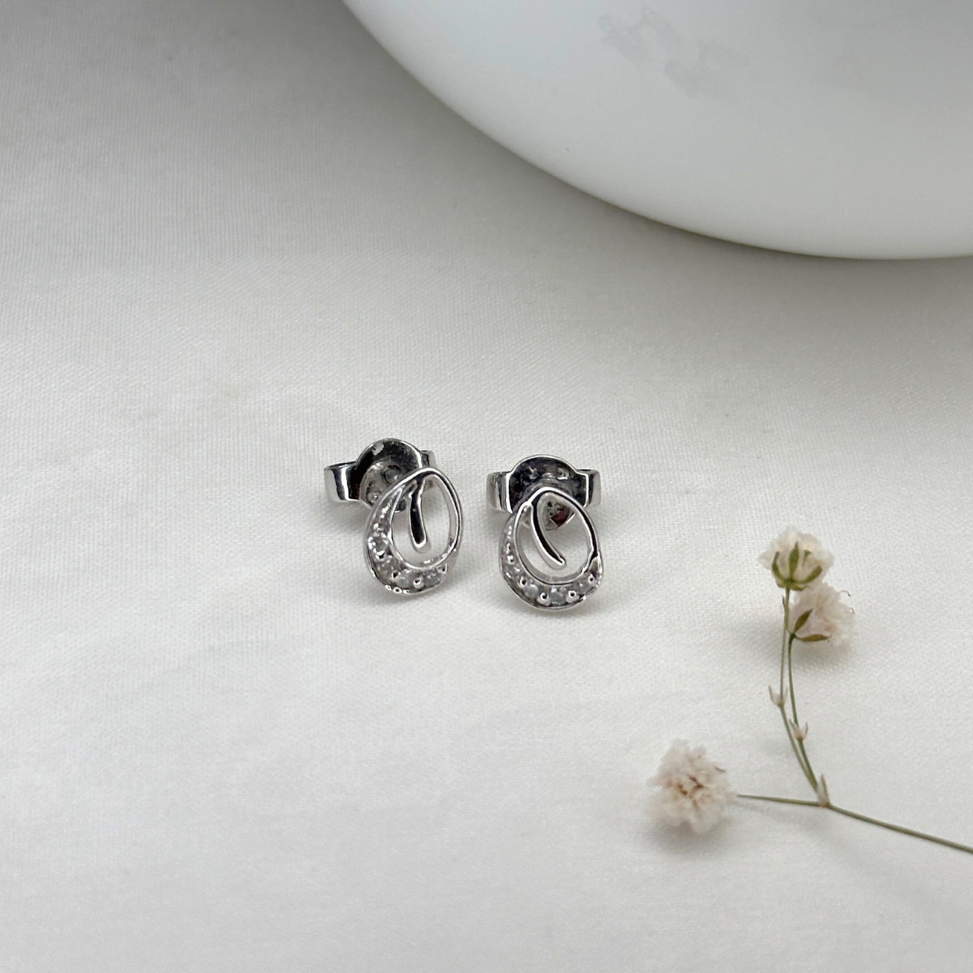 Elow Silver 925 Diamond Stud Earrings