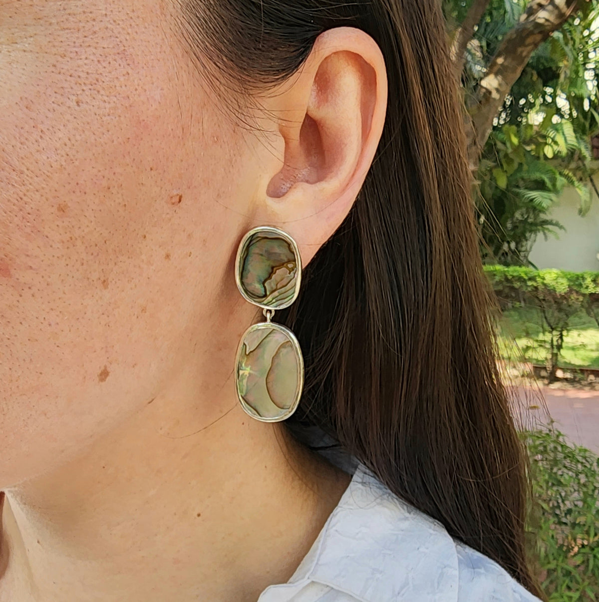 Abelone 2 stone silver earrings