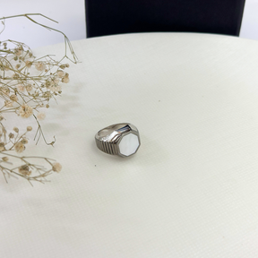 Barbara Mother of Pearl Silver 925 Ring