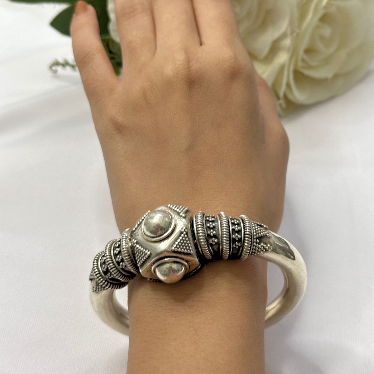 Vedika Traditional Silver 925 Bangle