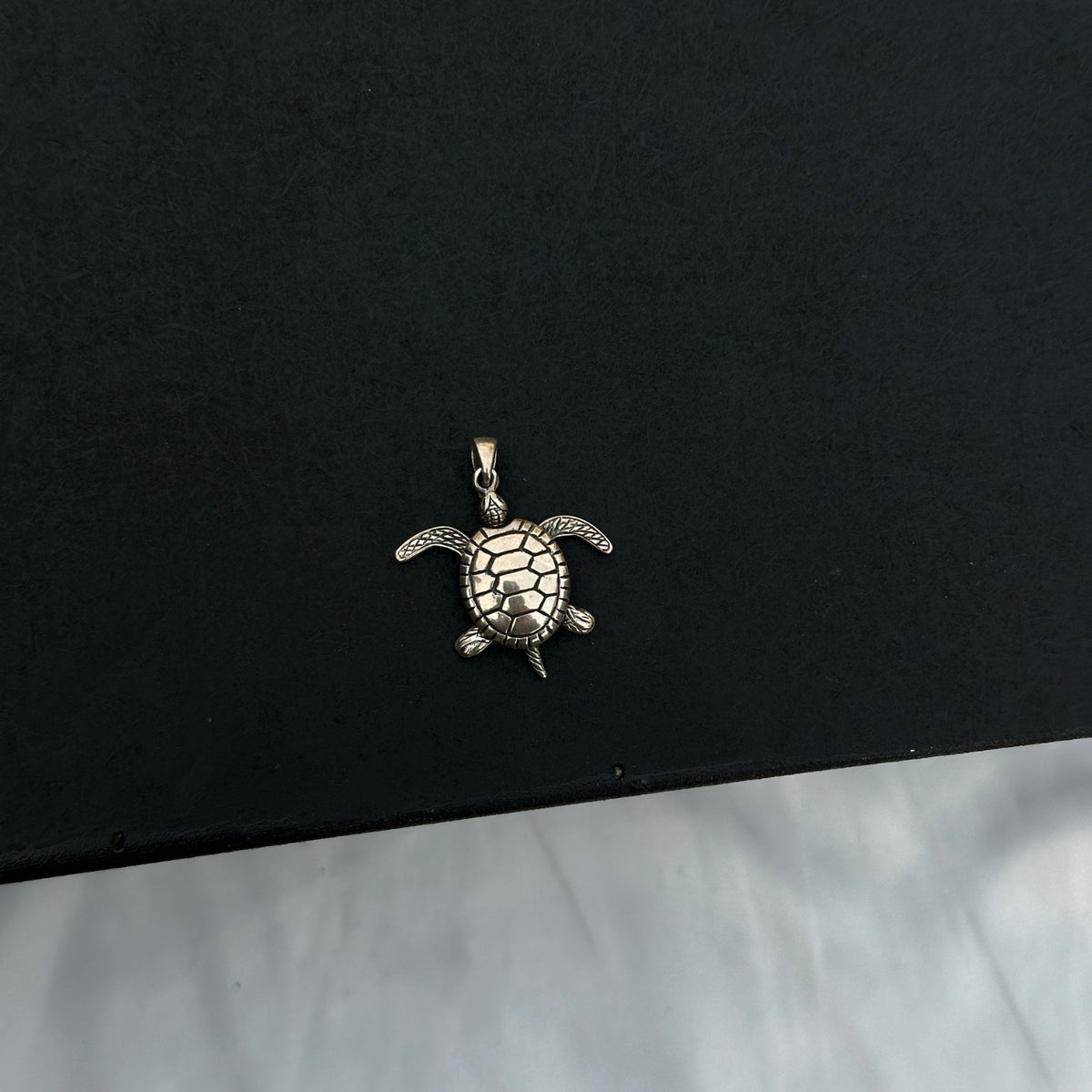 Cillian Tortoise Silver 925 Pendant