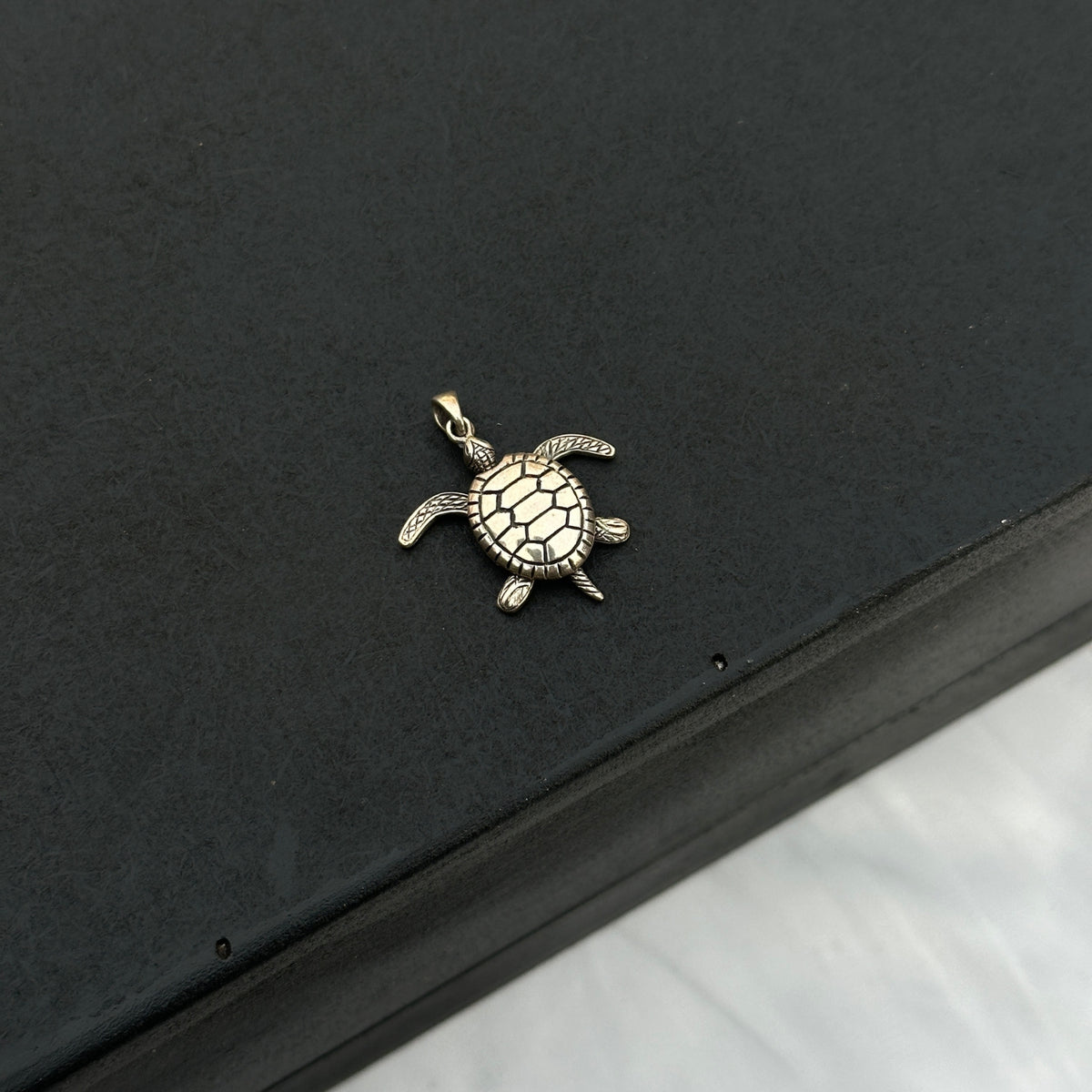 Cillian Tortoise Silver 925 Pendant