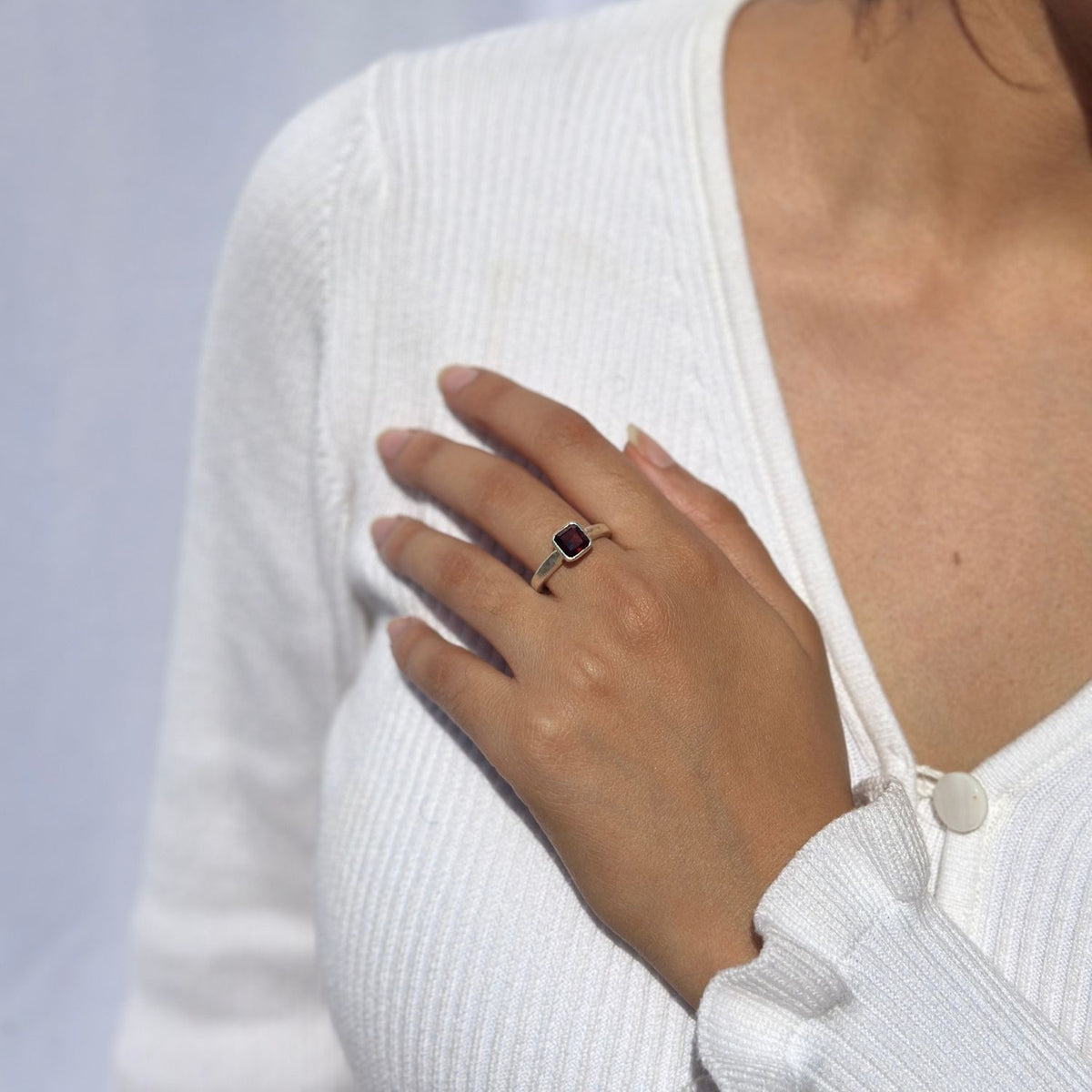 Liri Garnet Silver 925 Ring