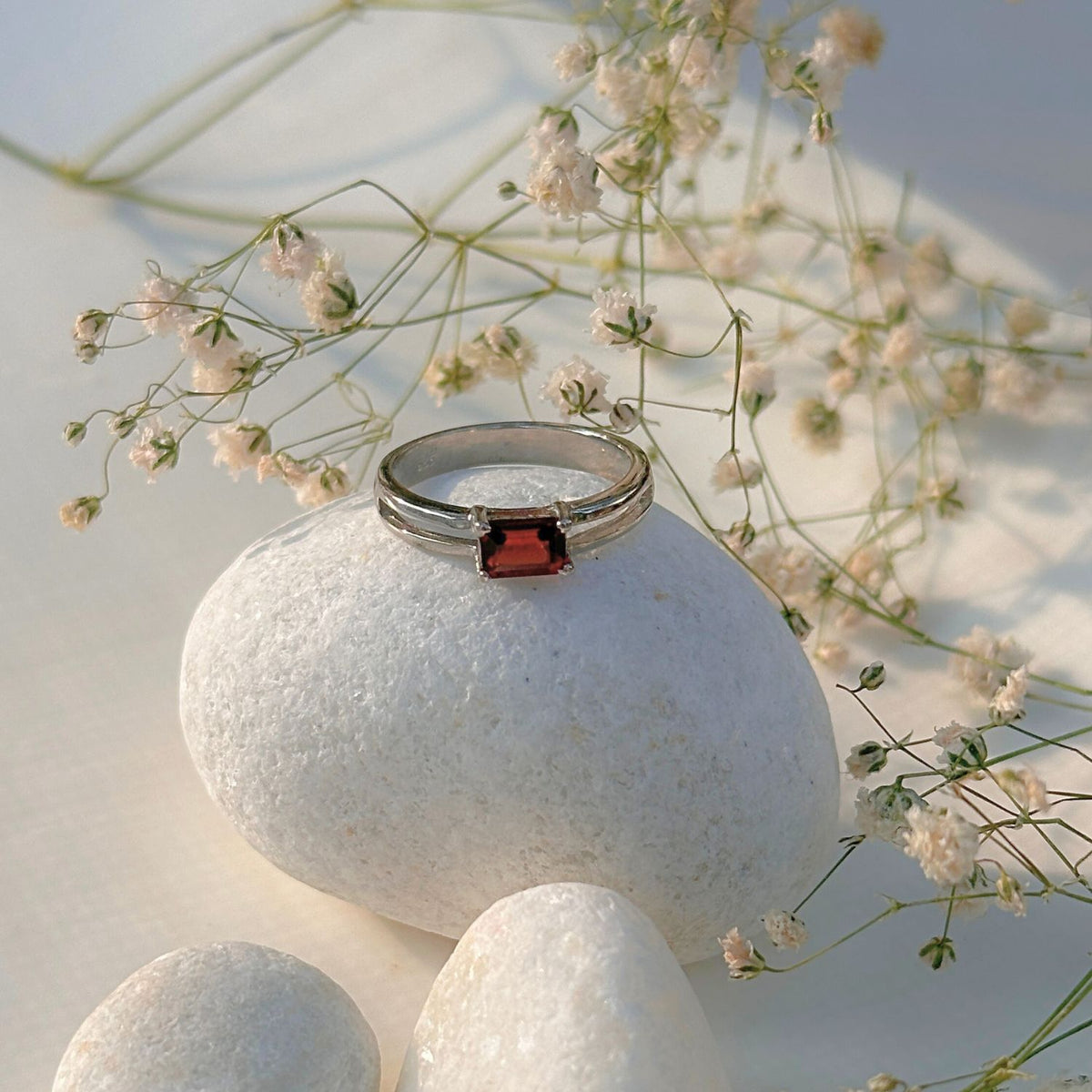 Duru Garnet Silver 925 Ring