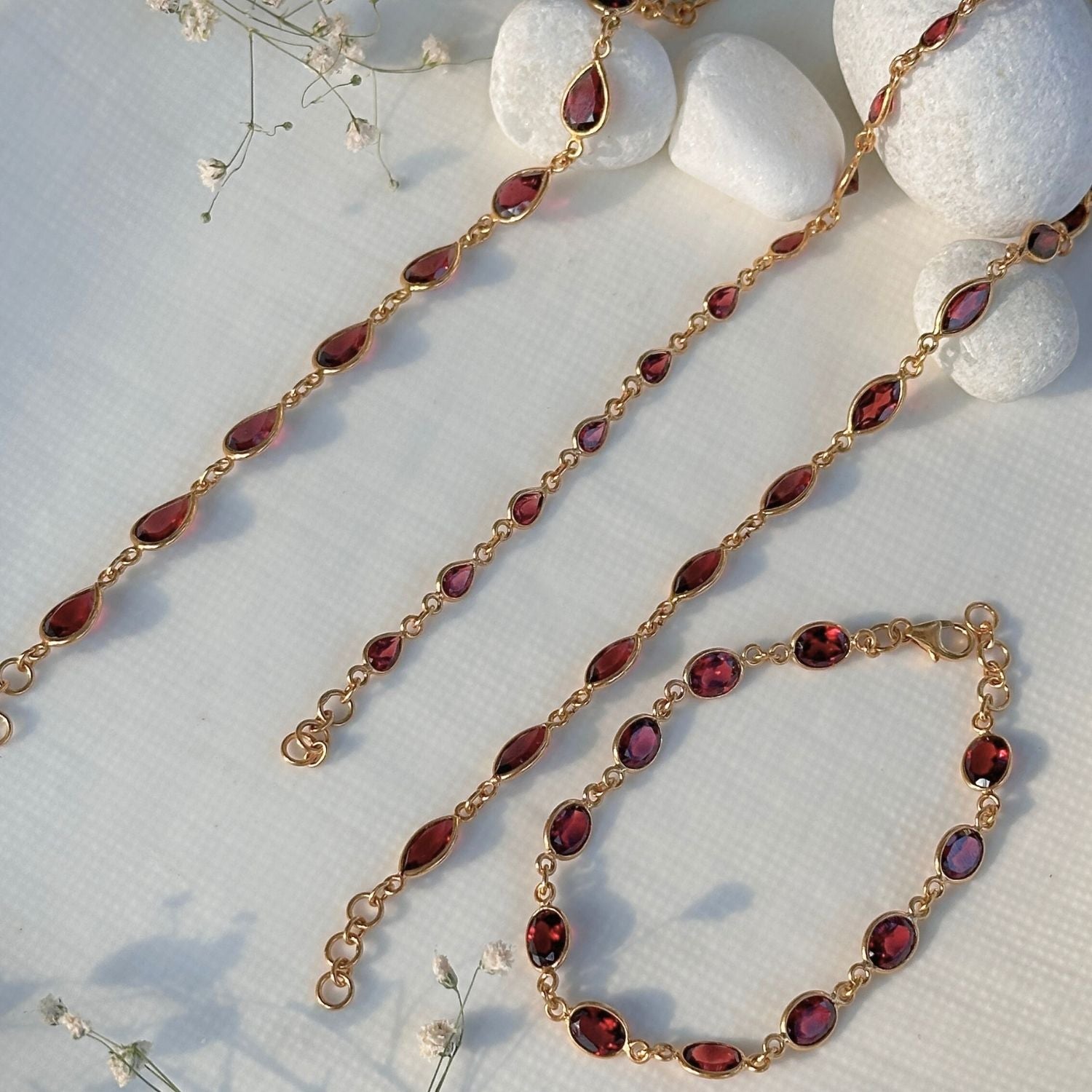 Amor Garnet Silver 925 Bracelet