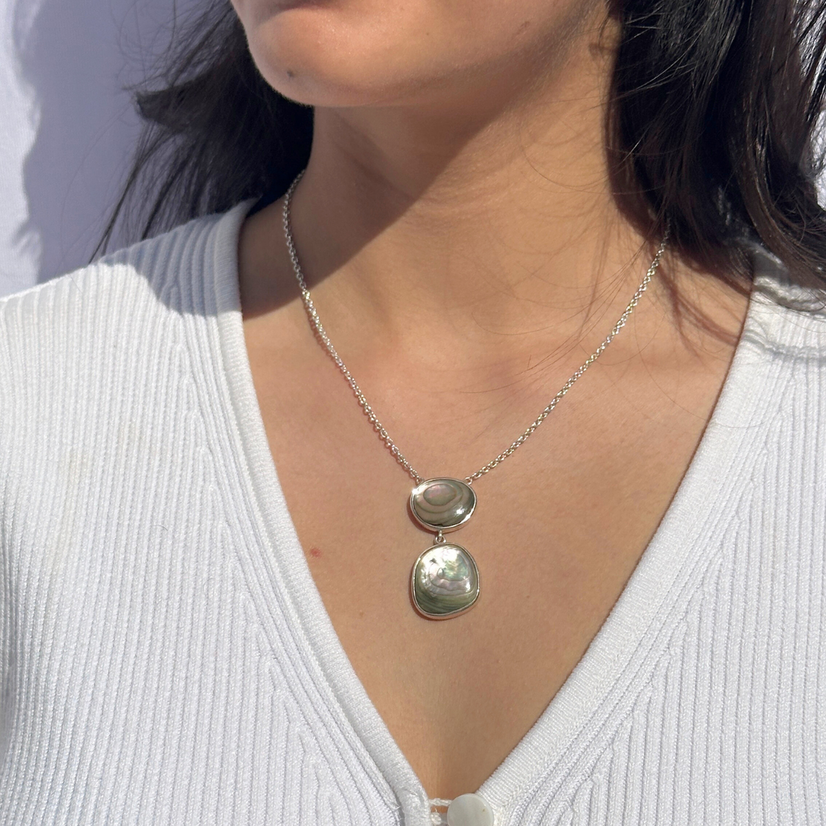 Abalone silver 925 pendant necklace

Natural abalone shell silver necklace

Iridescent abalone 925 sterling silver pendant

Abalone stone silver necklace 

Elegant abalone silver necklace online

Minimal Pendant necklace
