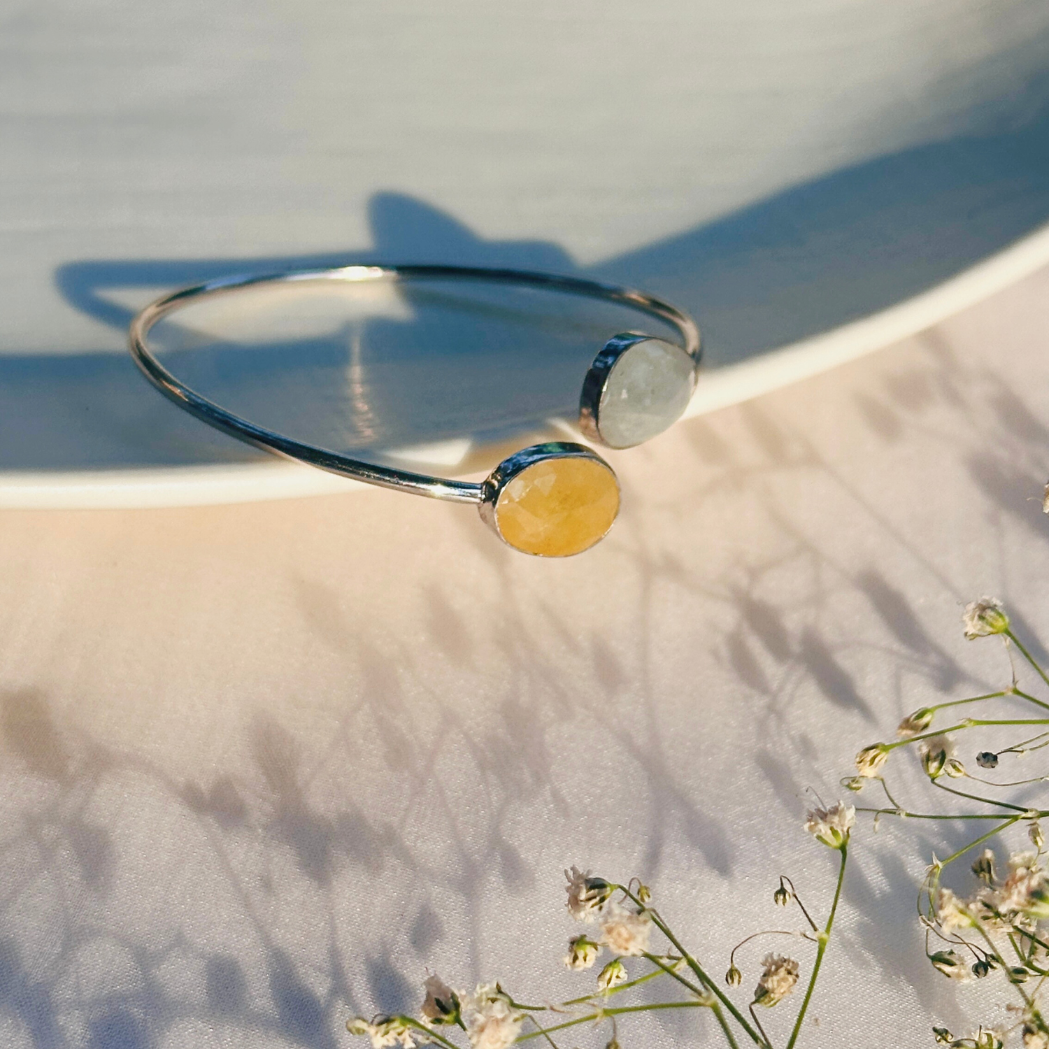 Silver bracelet with a yellow stone 
Minimal Bracelet