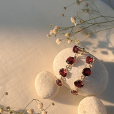 Garnet silver 925 earrings for women

Natural garnet stone sterling silver earrings

Red garnet gemstone 925 silver earrings