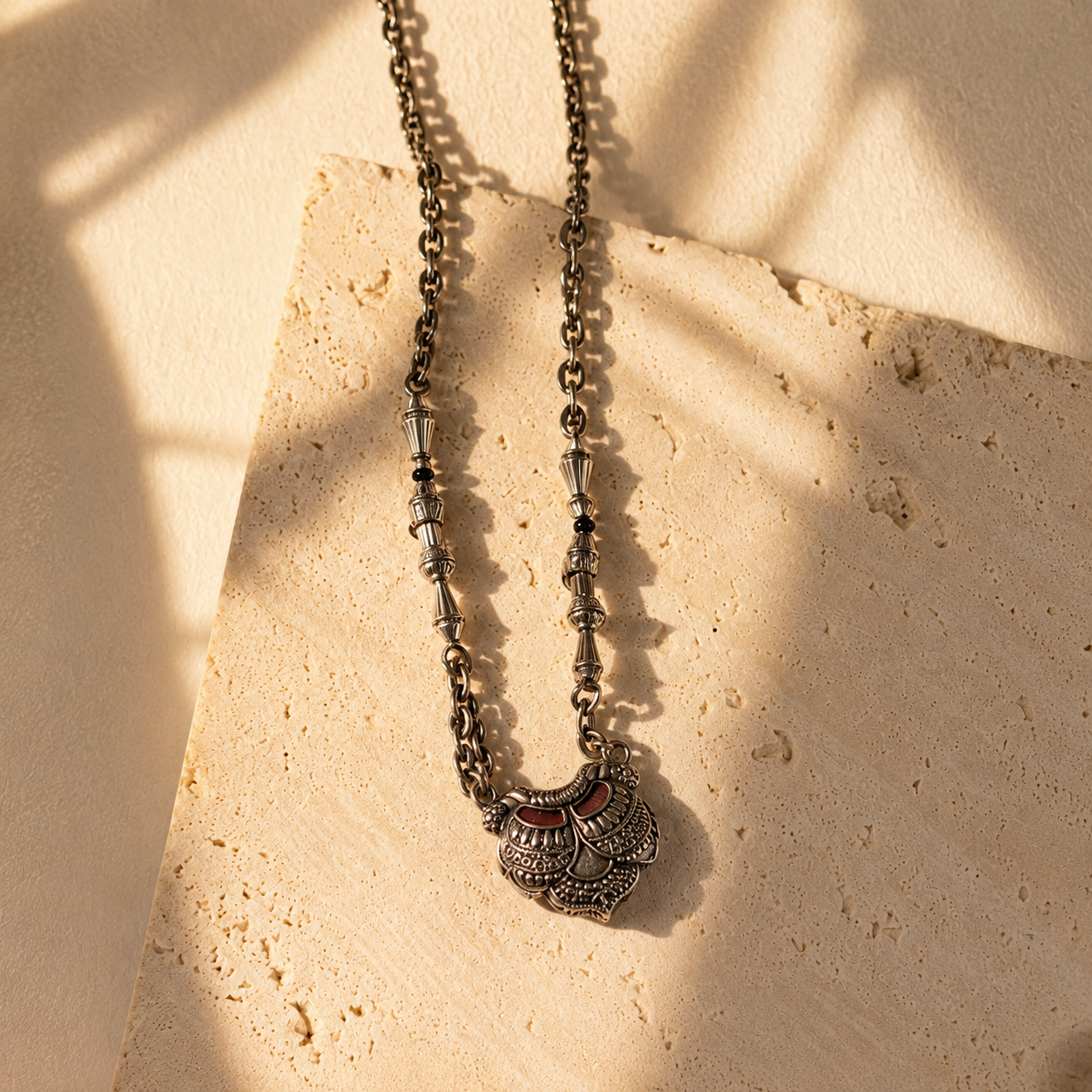 Shwana Silver Pendant Necklace