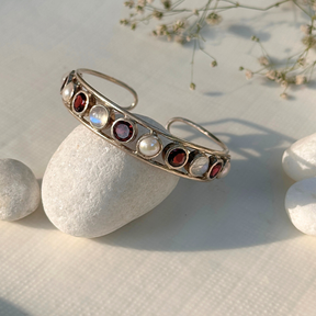 Garnet silver 925 cuff bracelet for women

Natural garnet gemstone silver cuff bracelet

Red garnet 925 sterling silver cuff bracelet

Garnet stone silver cuff bracelet India

Elegant garnet silver cuff bracelet online