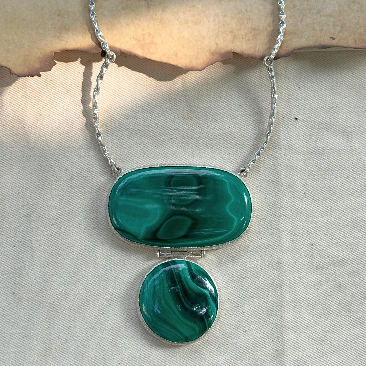 Handcrafted Malachite Necklace in 925 Silver