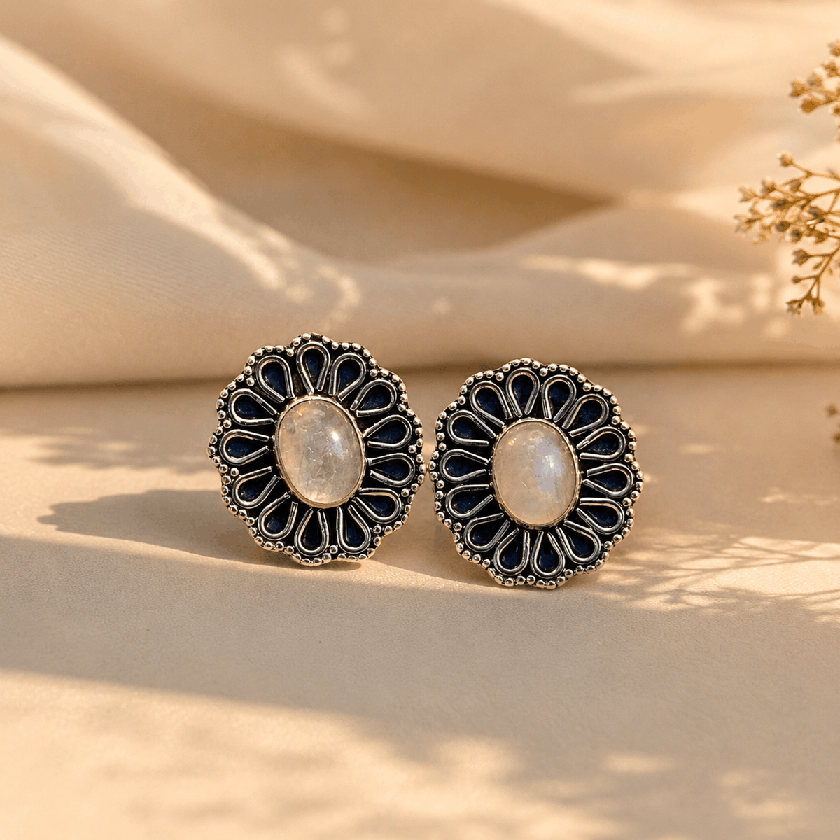 Iksula Rainbow Moonstone Silver 925 Studs
