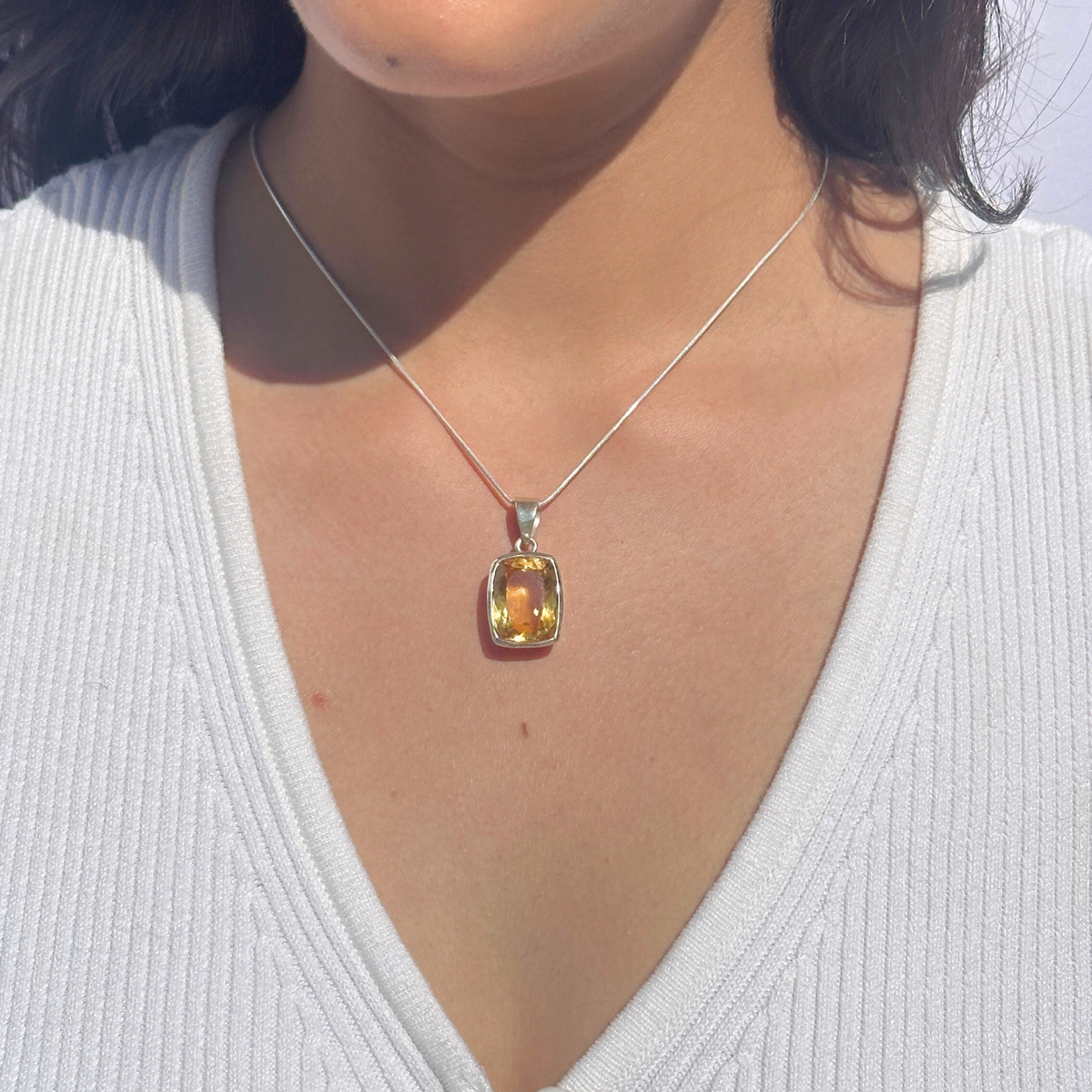 Citrine silver 925 pendant for women

Natural citrine gemstone silver pendant

Yellow citrine 925 sterling silver pendant

Citrine stone silver pendant India

Elegant citrine silver pendant online