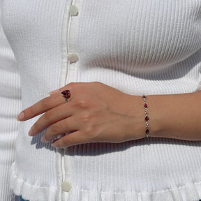 Red garnet 925 silver ring

Garnet stone  silver ring 

Elegant garnet  silver ring

Minimal red Ring

Minimal ring 

Minimal garnet Ring 

Minimal silver Ring