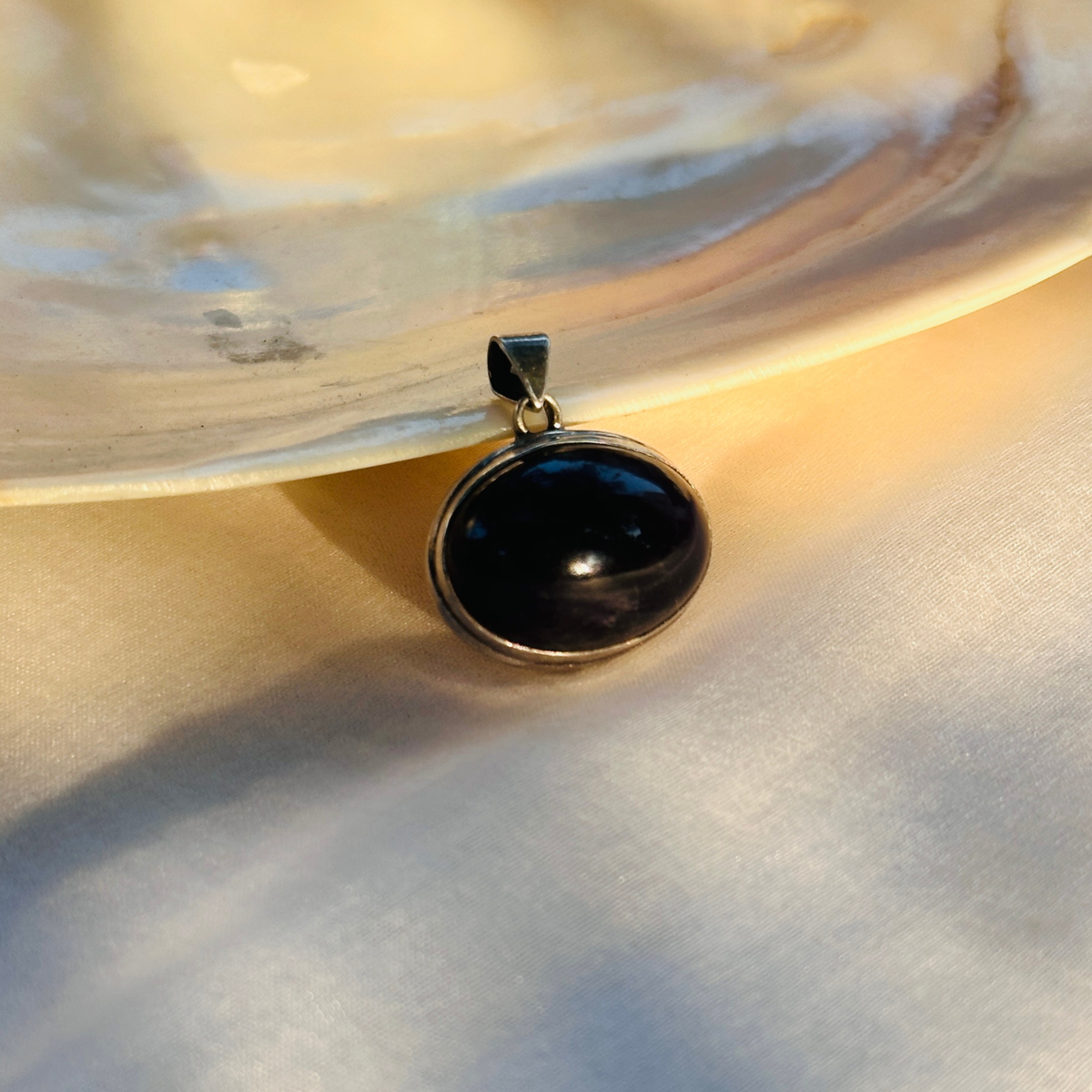 Natural amethyst gemstone silver pendant