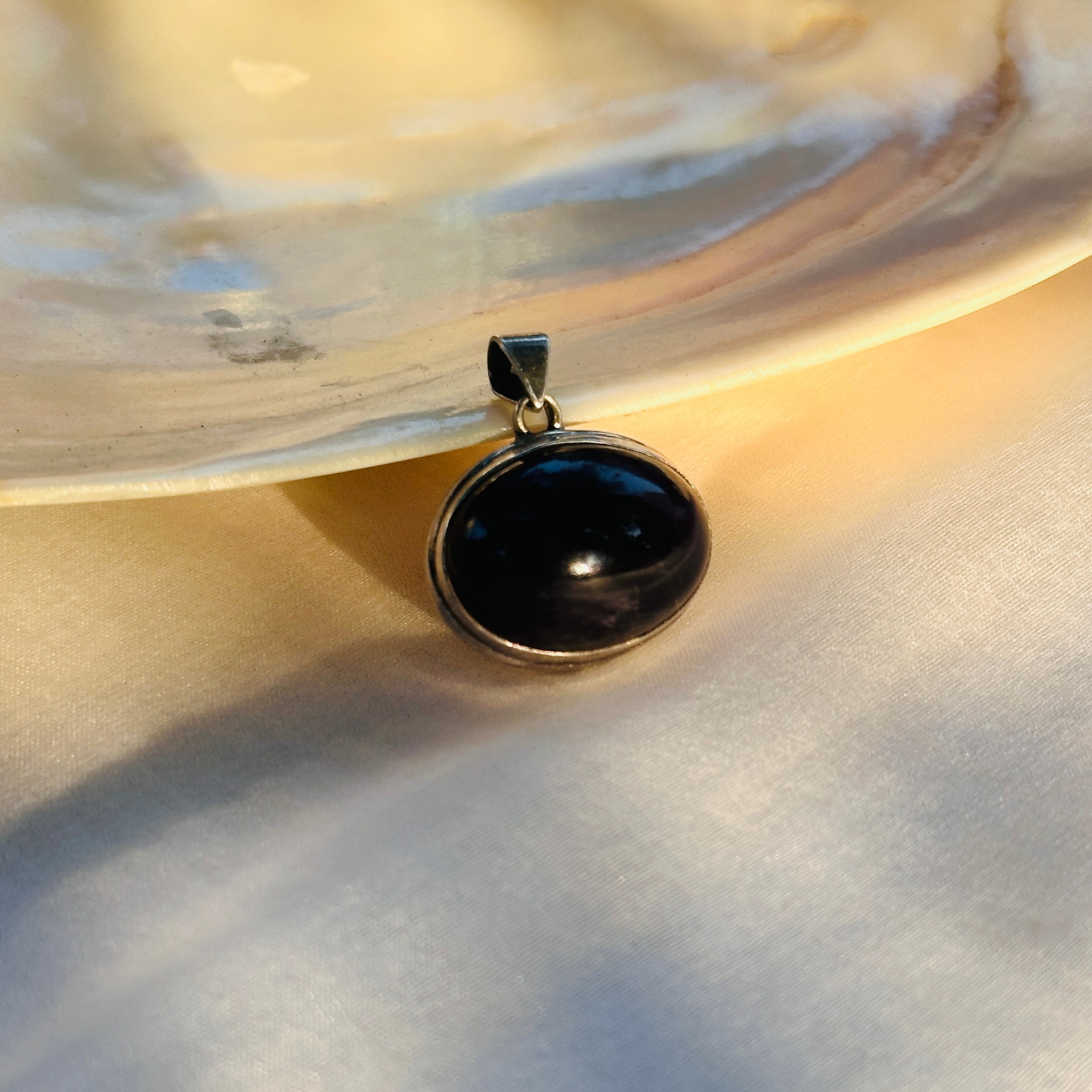 Natural amethyst gemstone silver pendant