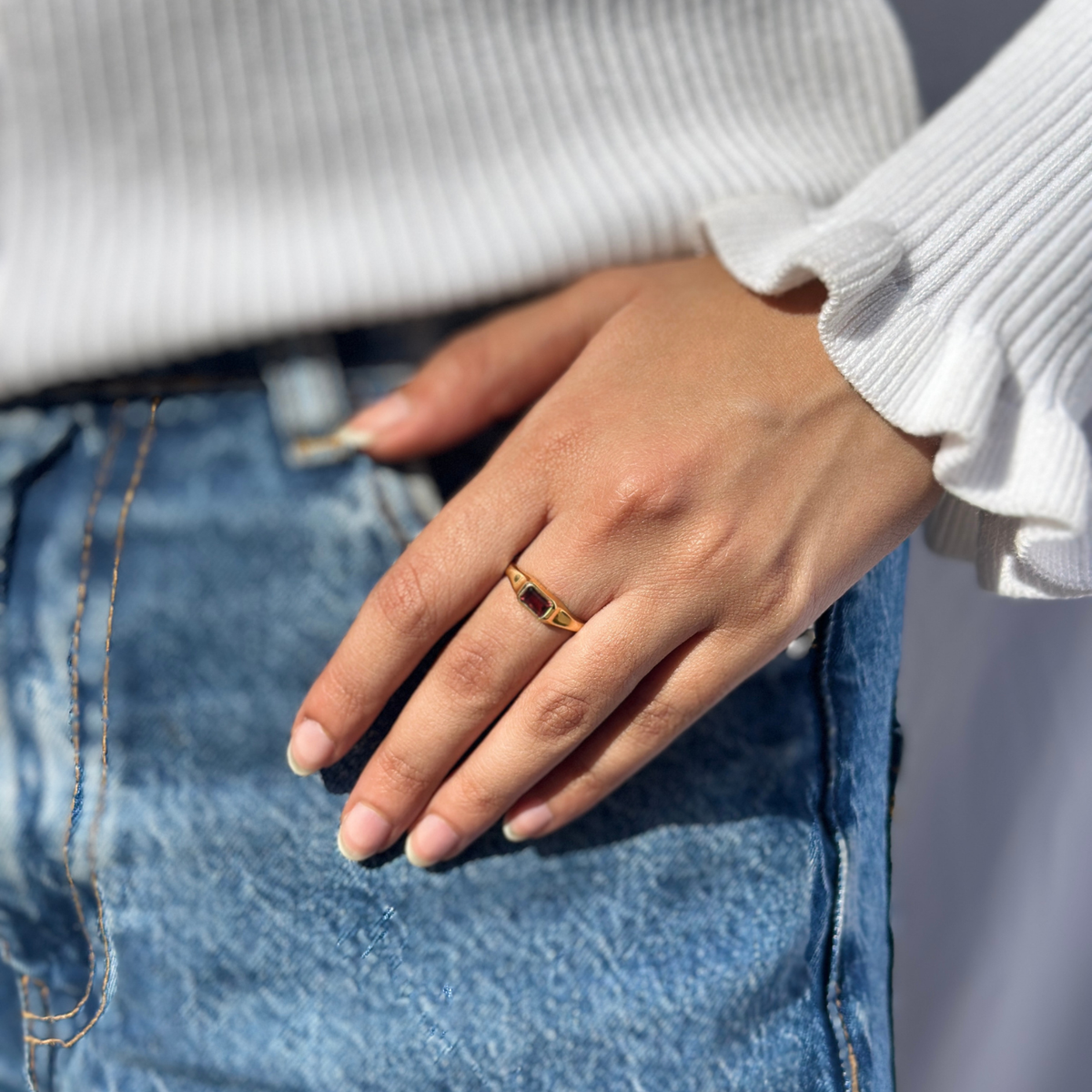Garnet 18k gold plated silver 925 ring

Natural garnet gemstone gold plated silver ring

Red garnet 925 silver gold plated ring

Minimal ring 


Minimal red Ring 