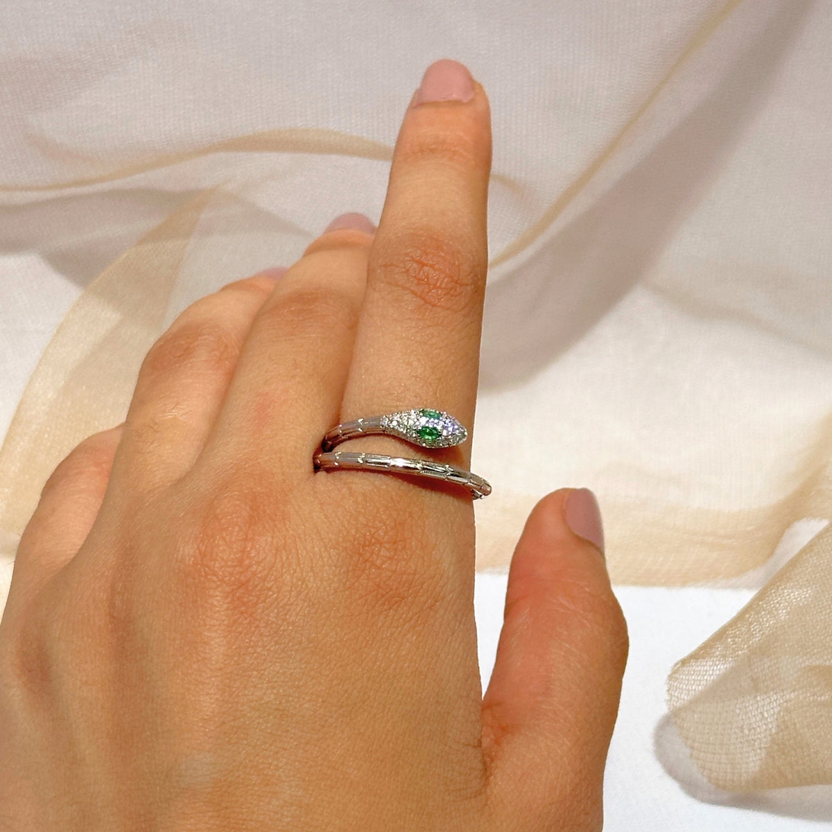 Modern stylish Serpant Silver 925 Ring