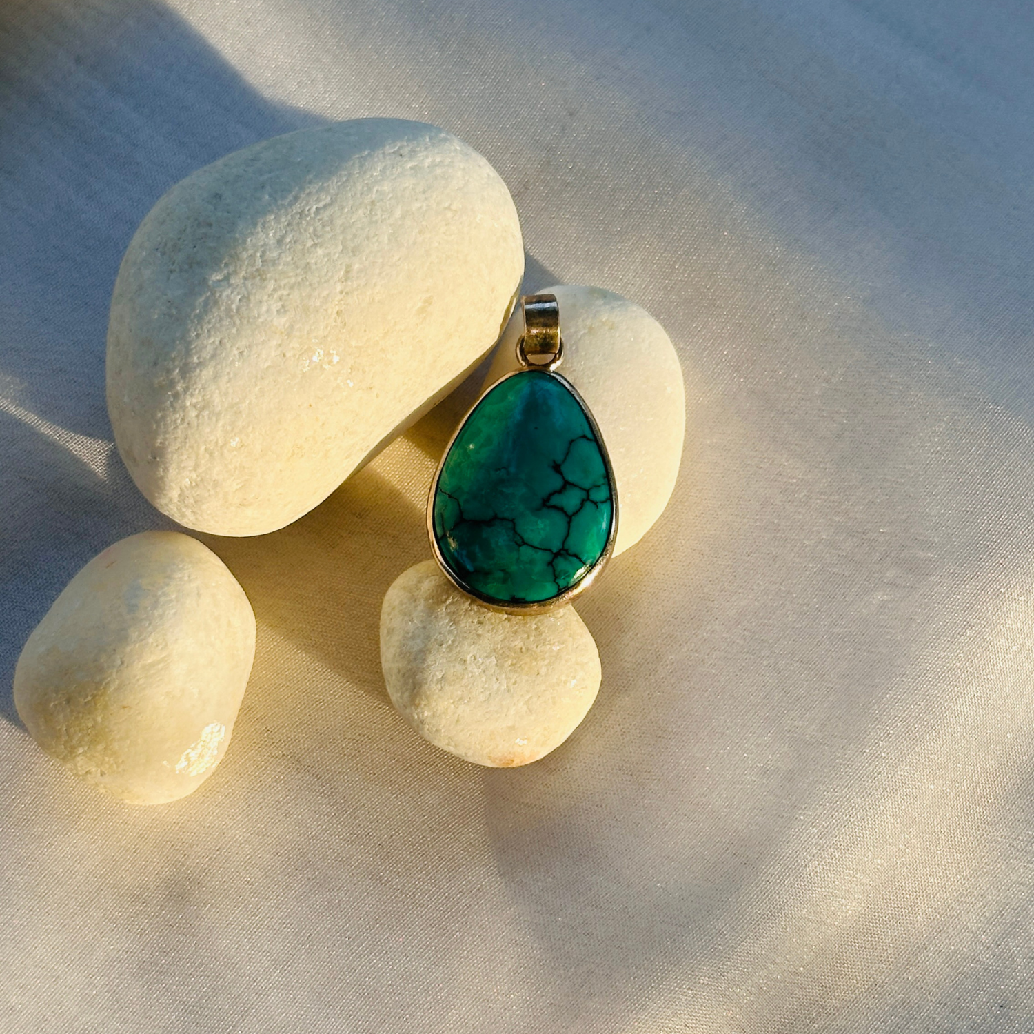 Turquoise silver 925 pendant for women, Turquoise silver 925 pendant ideal for gifting occasions
