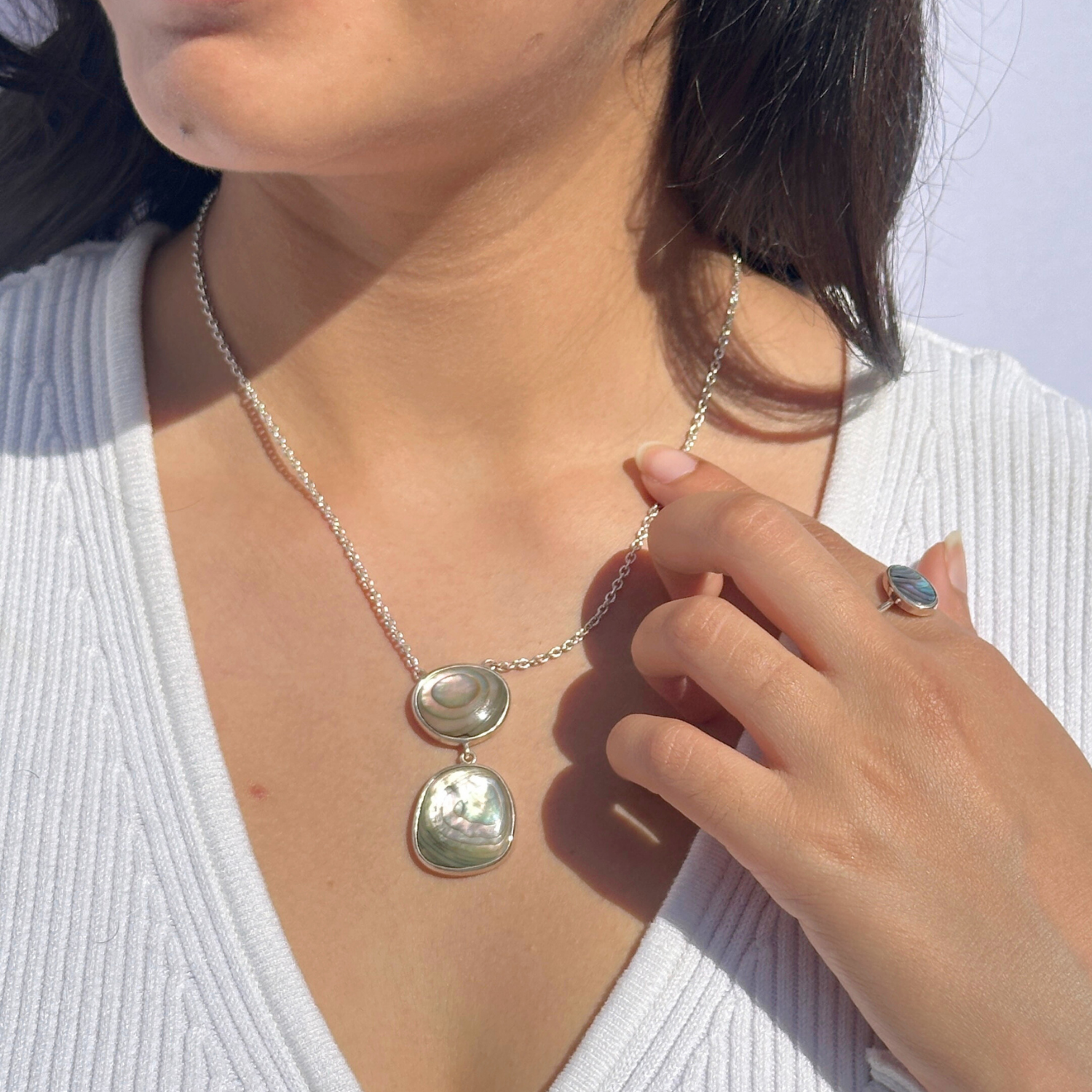 Abalone silver 925 pendant necklace

Natural abalone shell silver necklace

Iridescent abalone 925 sterling silver pendant

Abalone stone silver necklace 

Elegant abalone silver necklace online

Minimal Pendant necklace