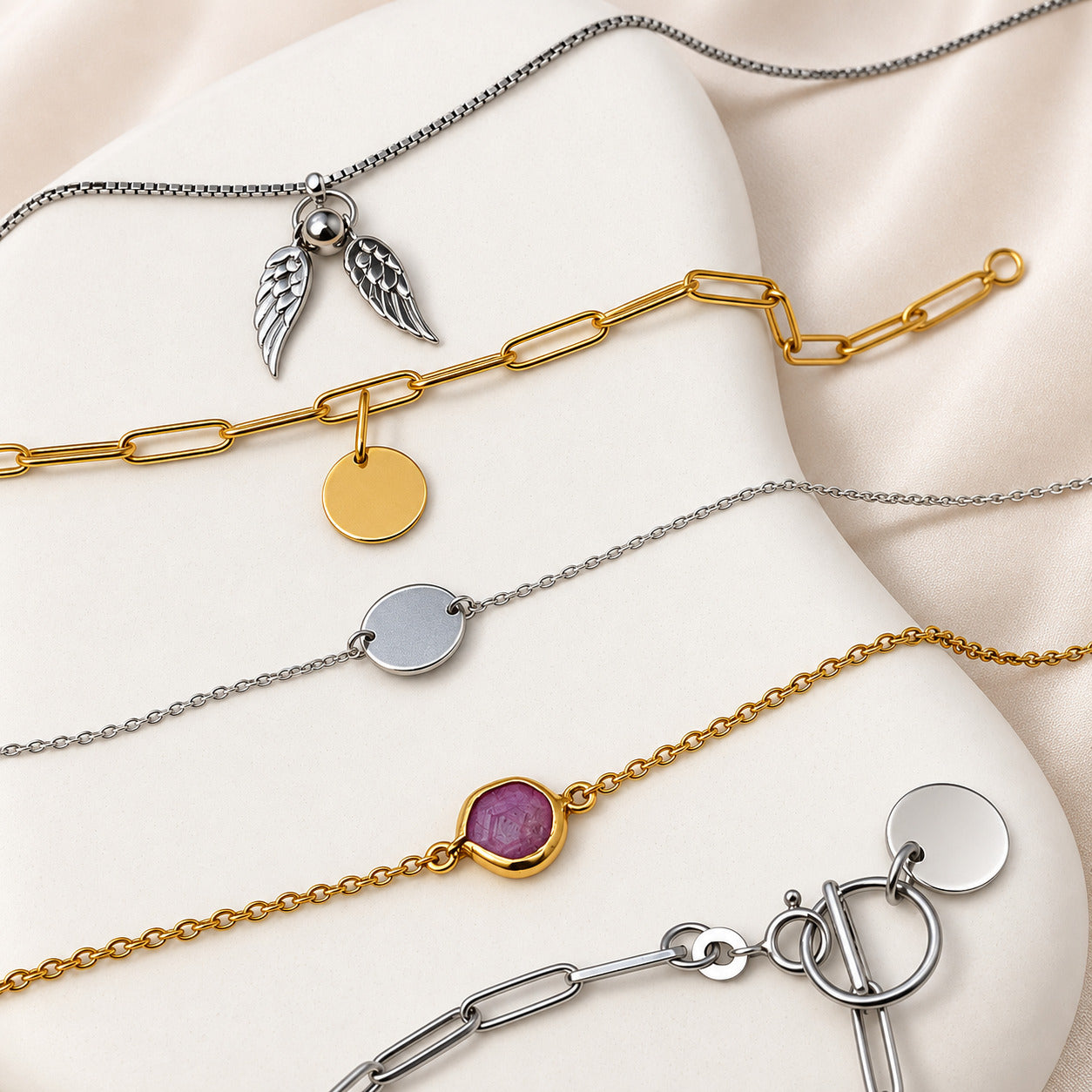 Minimal personalised bracelet for friendship Day 