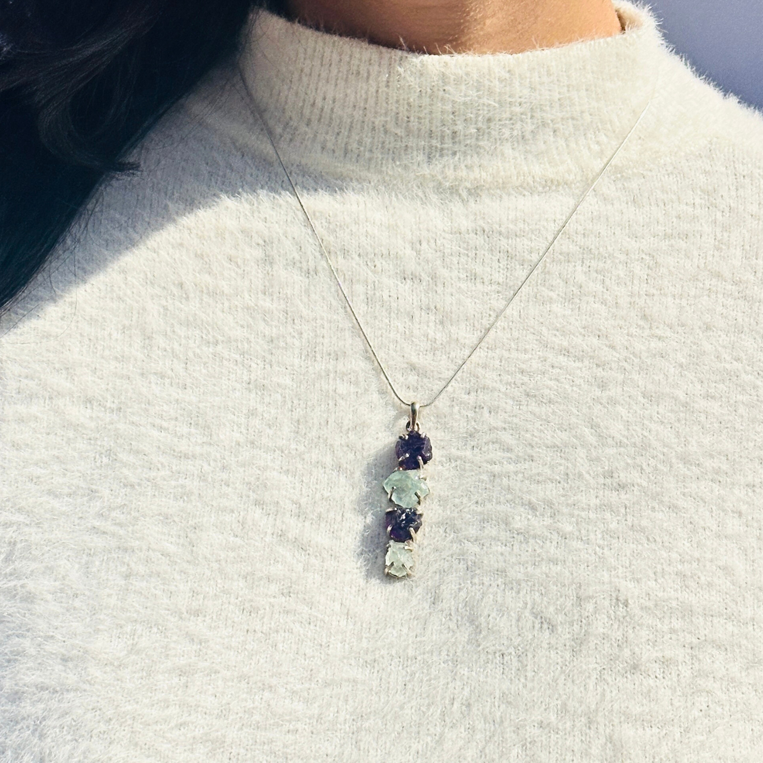 Aquamarine amethyst silver 925 pendant

Natural aquamarine and amethyst silver pendant

Aquamarine amethyst 925 sterling silver pendant

Minimal pendant 

gemstone pendant 