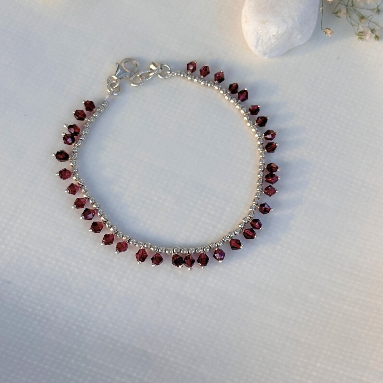 Natural garnet gemstone set in 925 sterling silver bracelet

 Handcrafted garnet silver 925 bracelet for daily wear

Minimal Bracelet

garnet Bracelet 