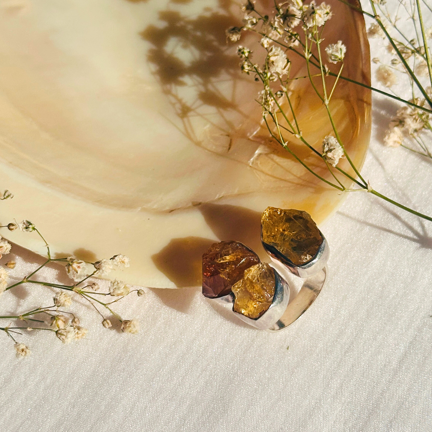 Natural citrine silver 925 ring for women

Yellow citrine gemstone sterling silver ring

Citrine 925 silver ring minimal elegant design

Handcrafted citrine silver ring India

Premium citrine silver ring online