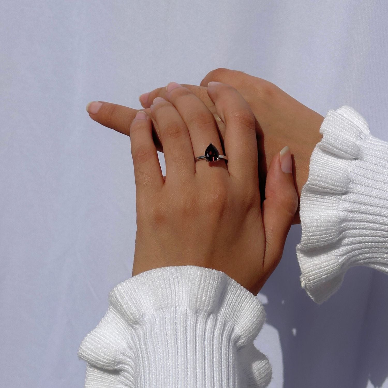 Red garnet 925 silver ring

Garnet stone silver ring 

Elegant garnet silver ring

Minimal red Ring

Minimal ring 

Minimal garnet Ring 

Minimal silver Ring