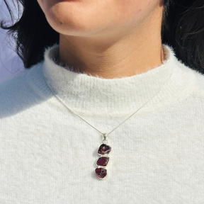 minimal pendant
Minimal Red pendant
garnet pendant
Silver pendant
Silver 925 Pendant