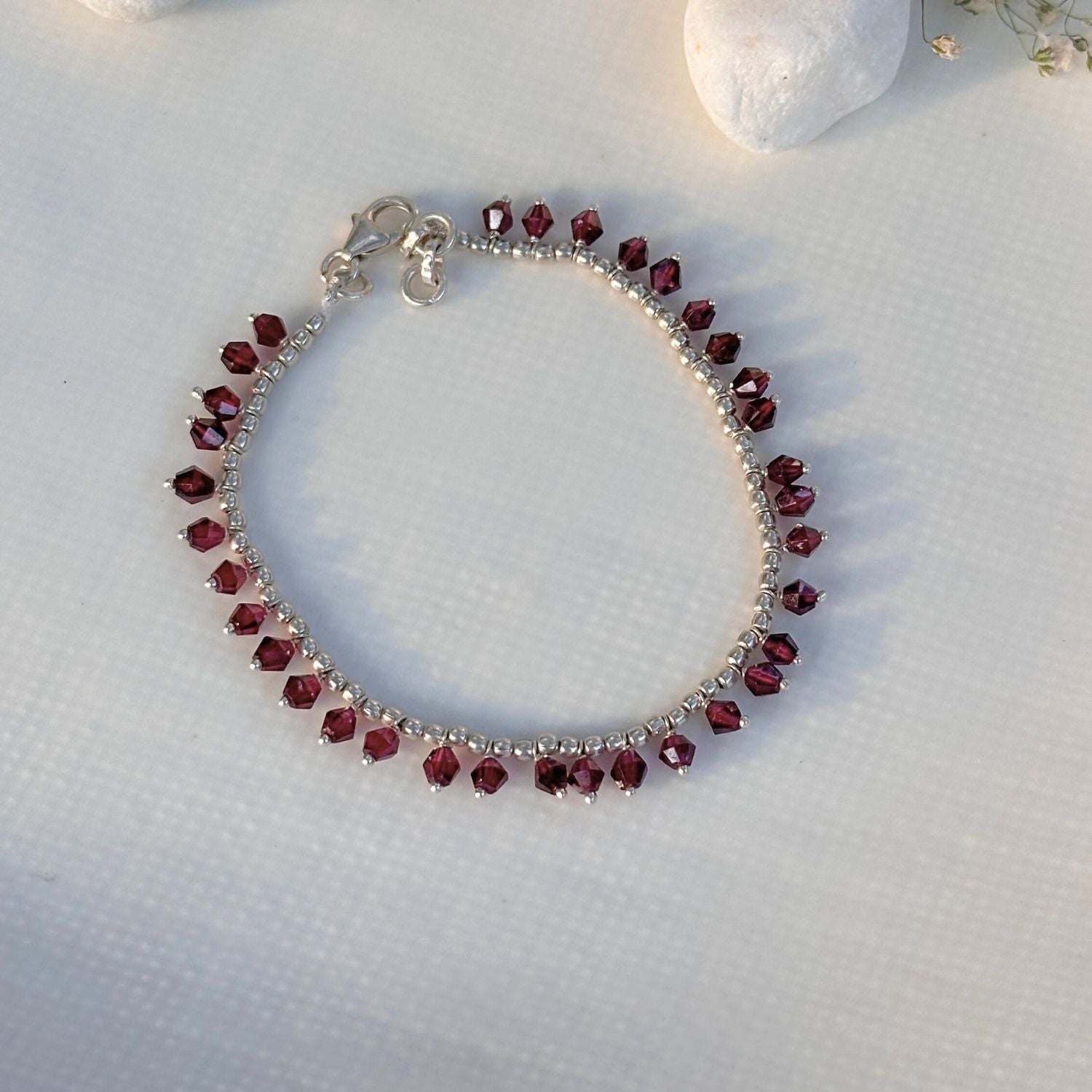 Natural garnet gemstone set in 925 sterling silver bracelet

 Handcrafted garnet silver 925 bracelet for daily wear

Minimal Bracelet

garnet Bracelet 