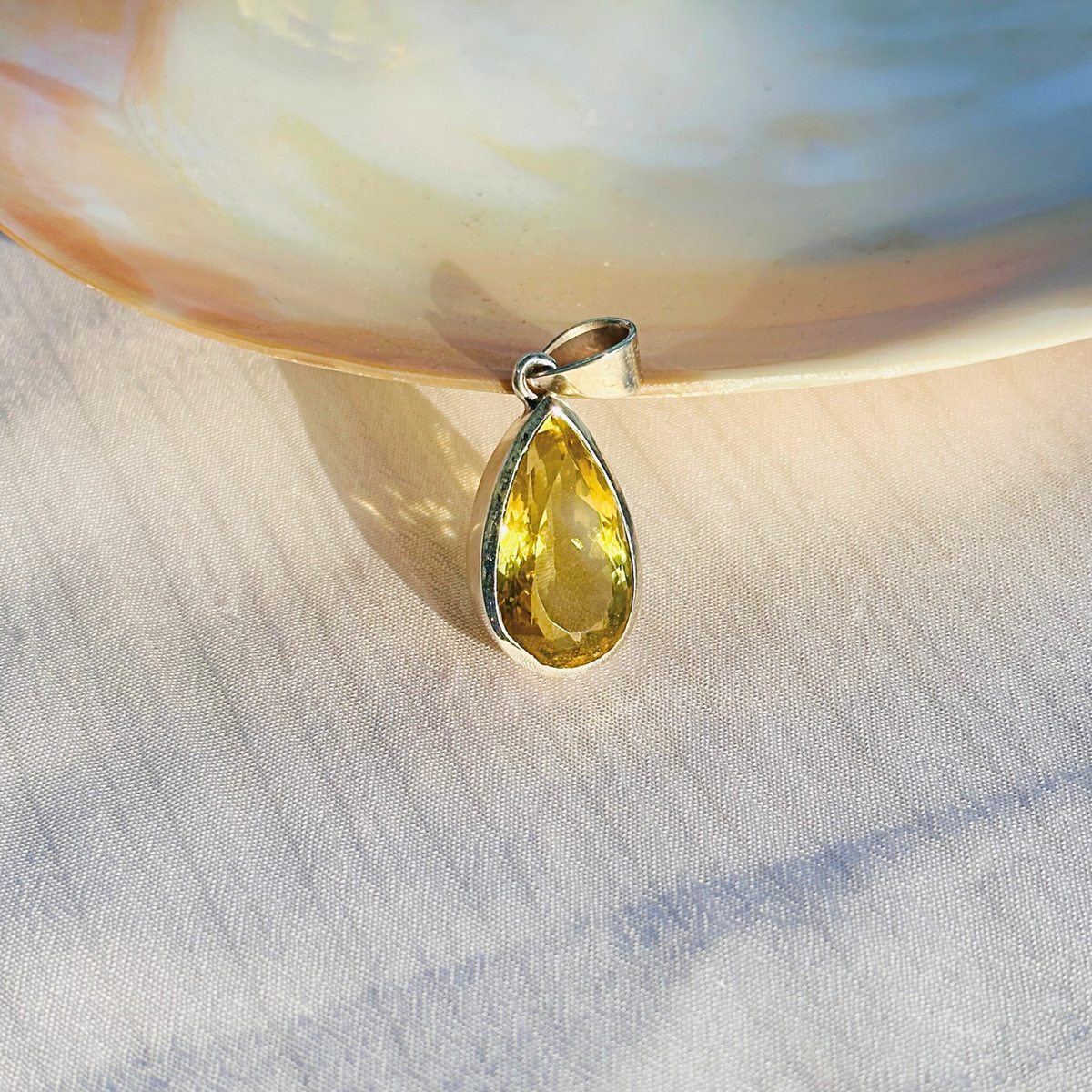 Lemon quartz silver 925 pendant for women

Natural lemon quartz gemstone silver pendant

Soft yellow lemon quartz 925 silver pendant

Lemon quartz stone silver pendant 

Elegant lemon quartz silver pendant online

Minimal green pendant

minimal pendant 

Pendant for daily wear