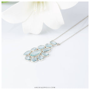  blue necklace