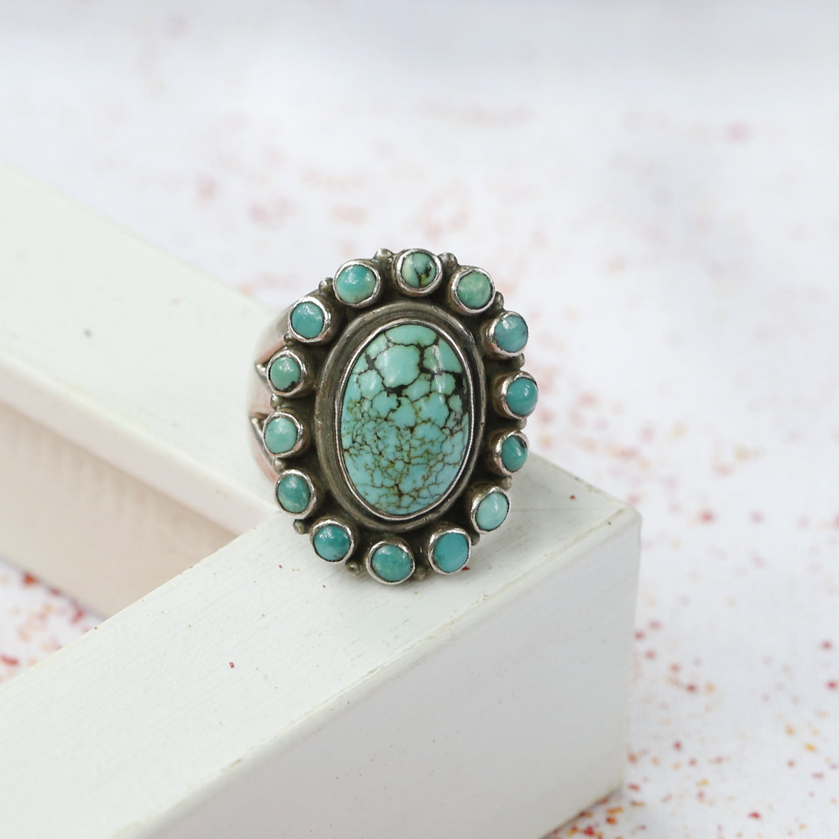 Eminent turquoise ring